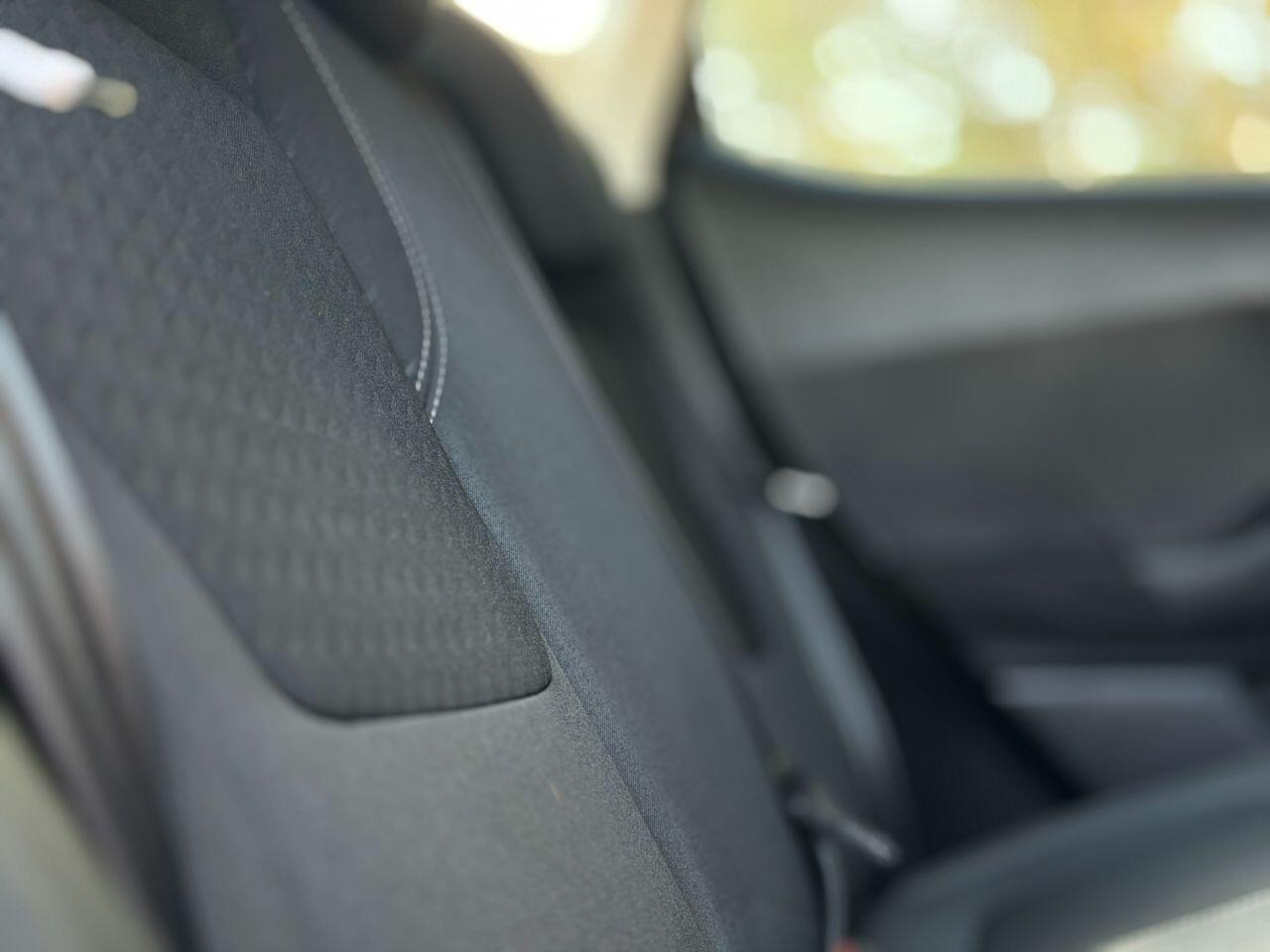 Ford Fiesta view 98