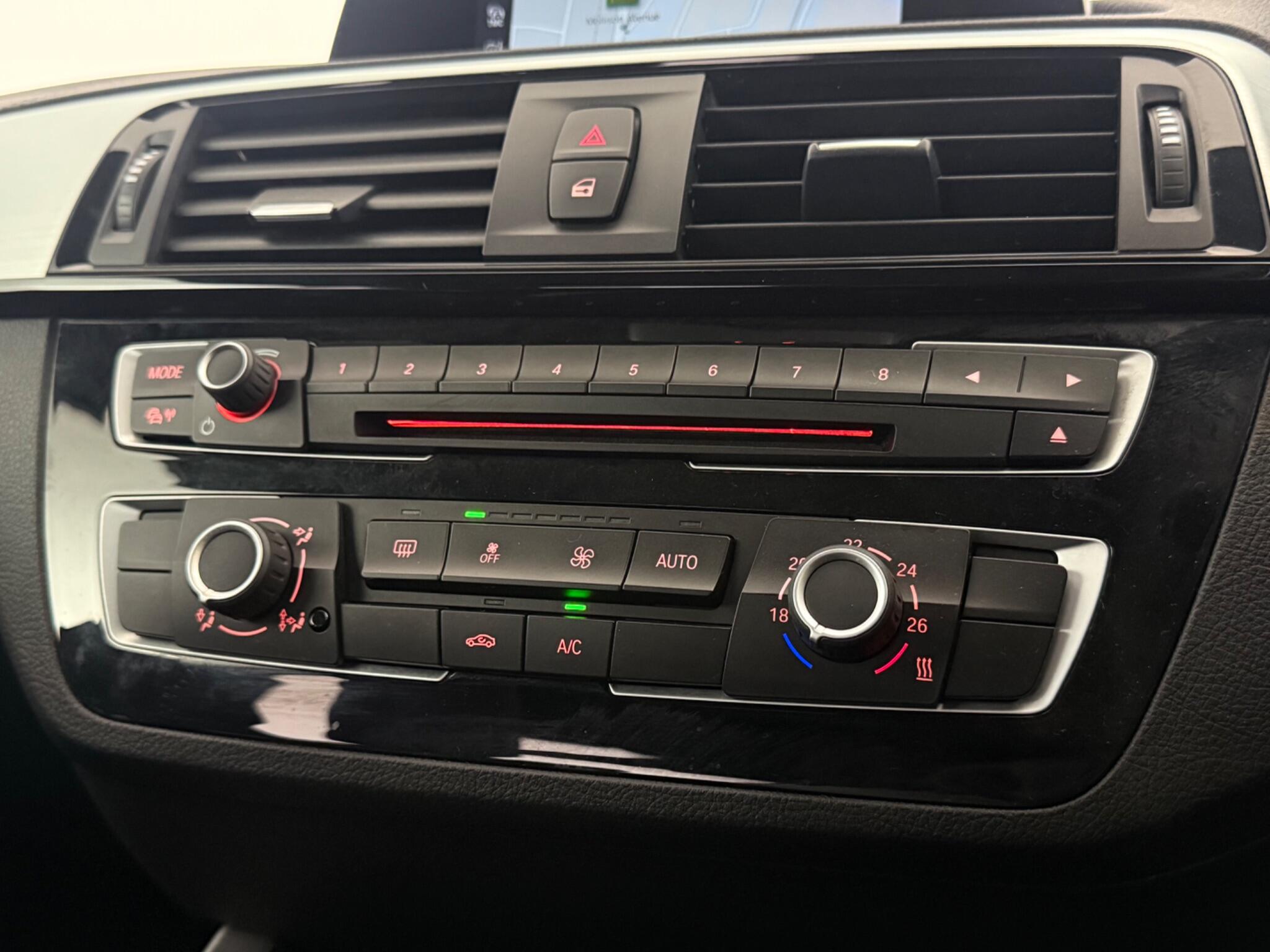 BMW 2 Series view 21