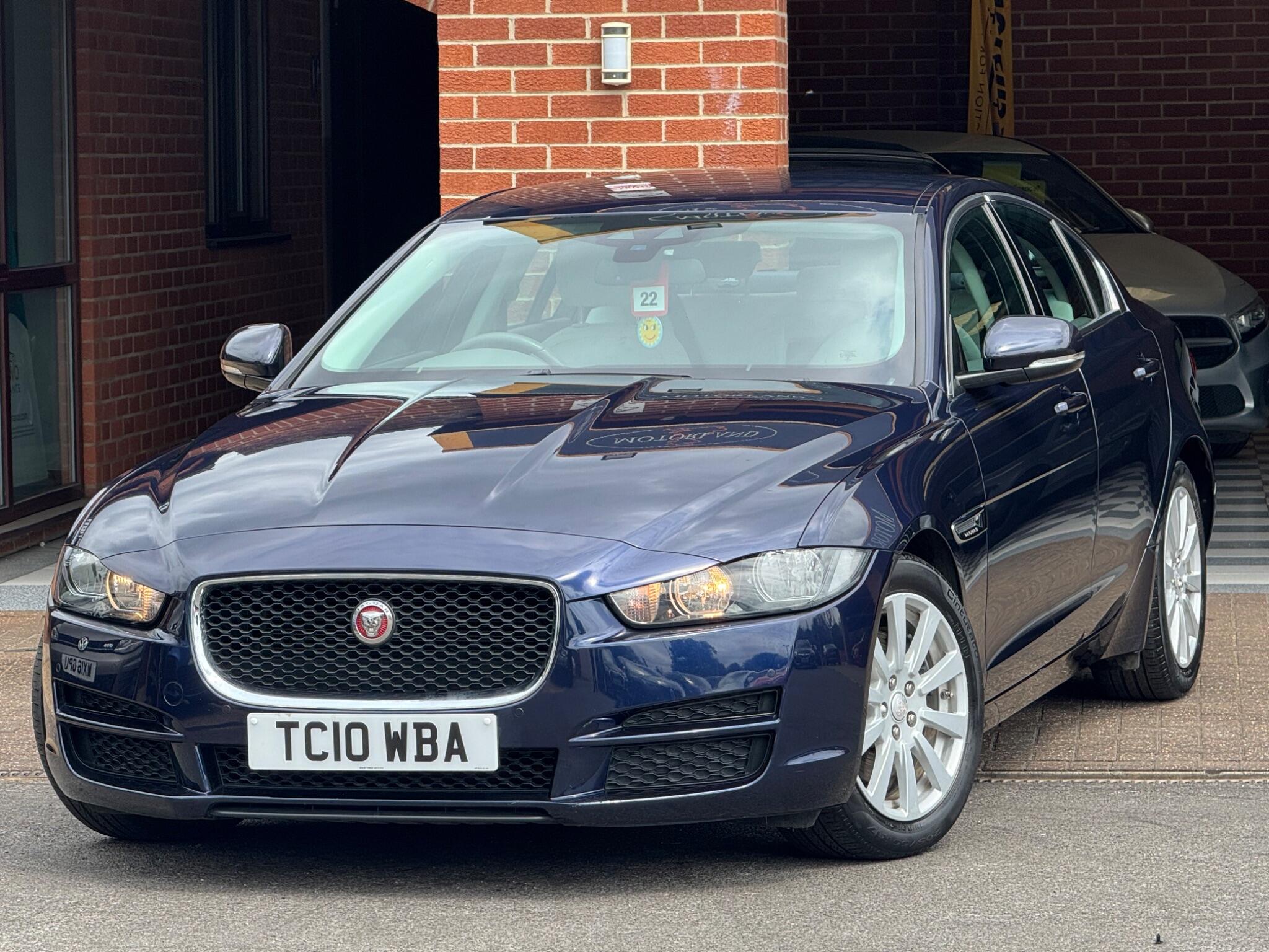 Jaguar Xe view 2