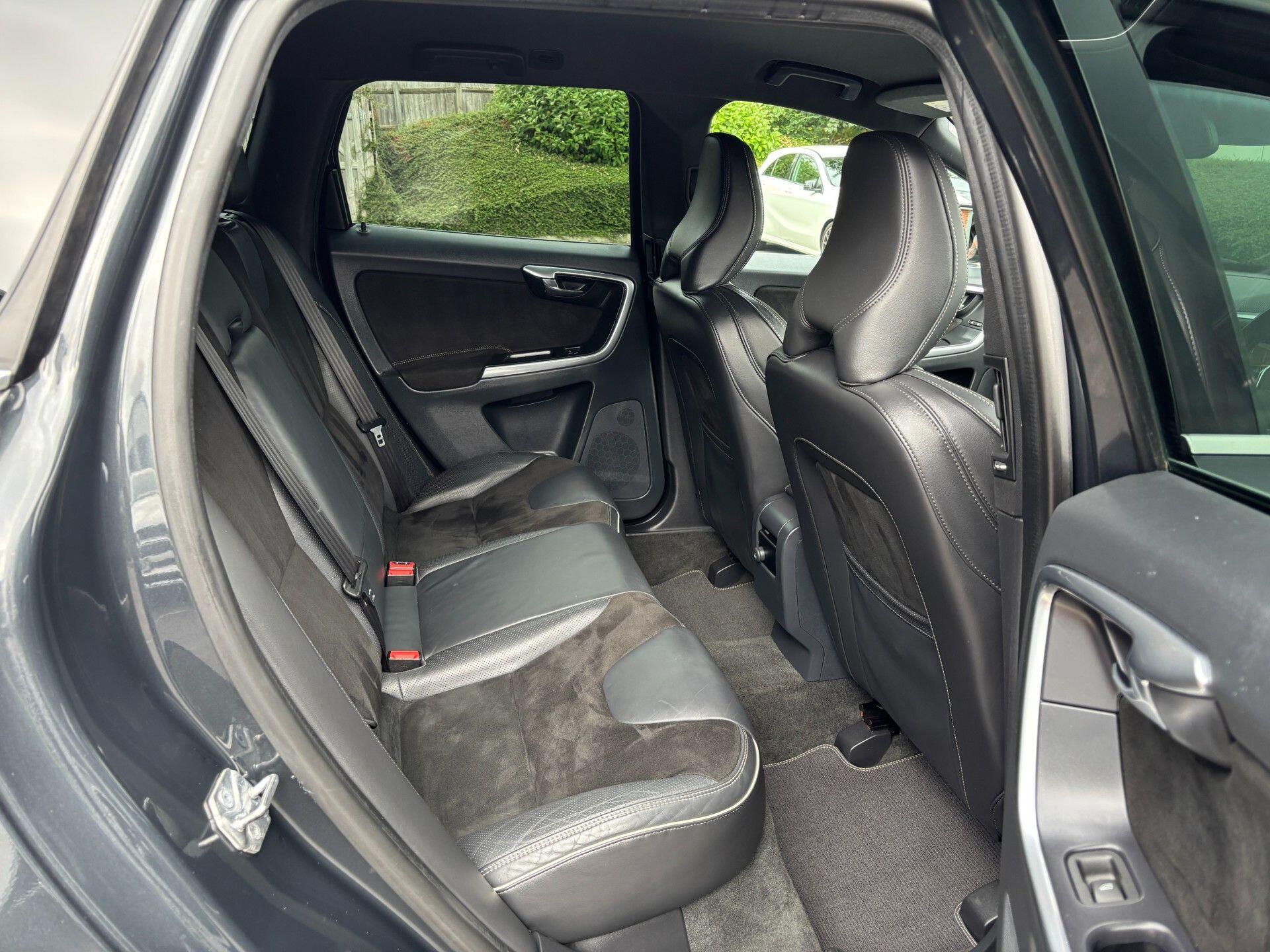 Volvo XC60 view 7