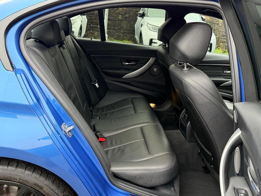 BMW 3 Series view 19