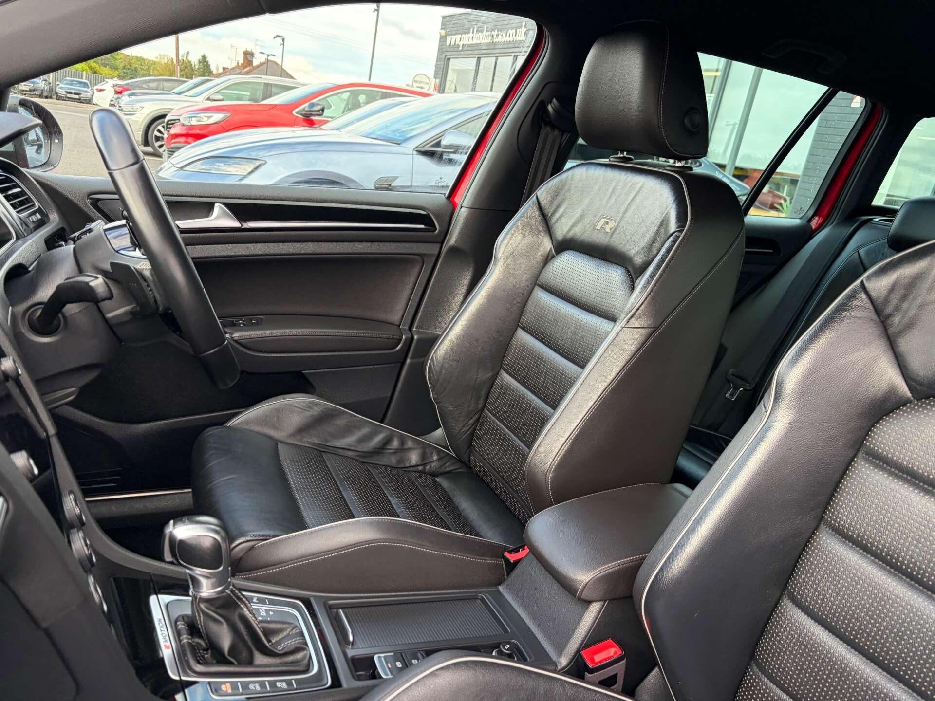 Volkswagen Golf view 18