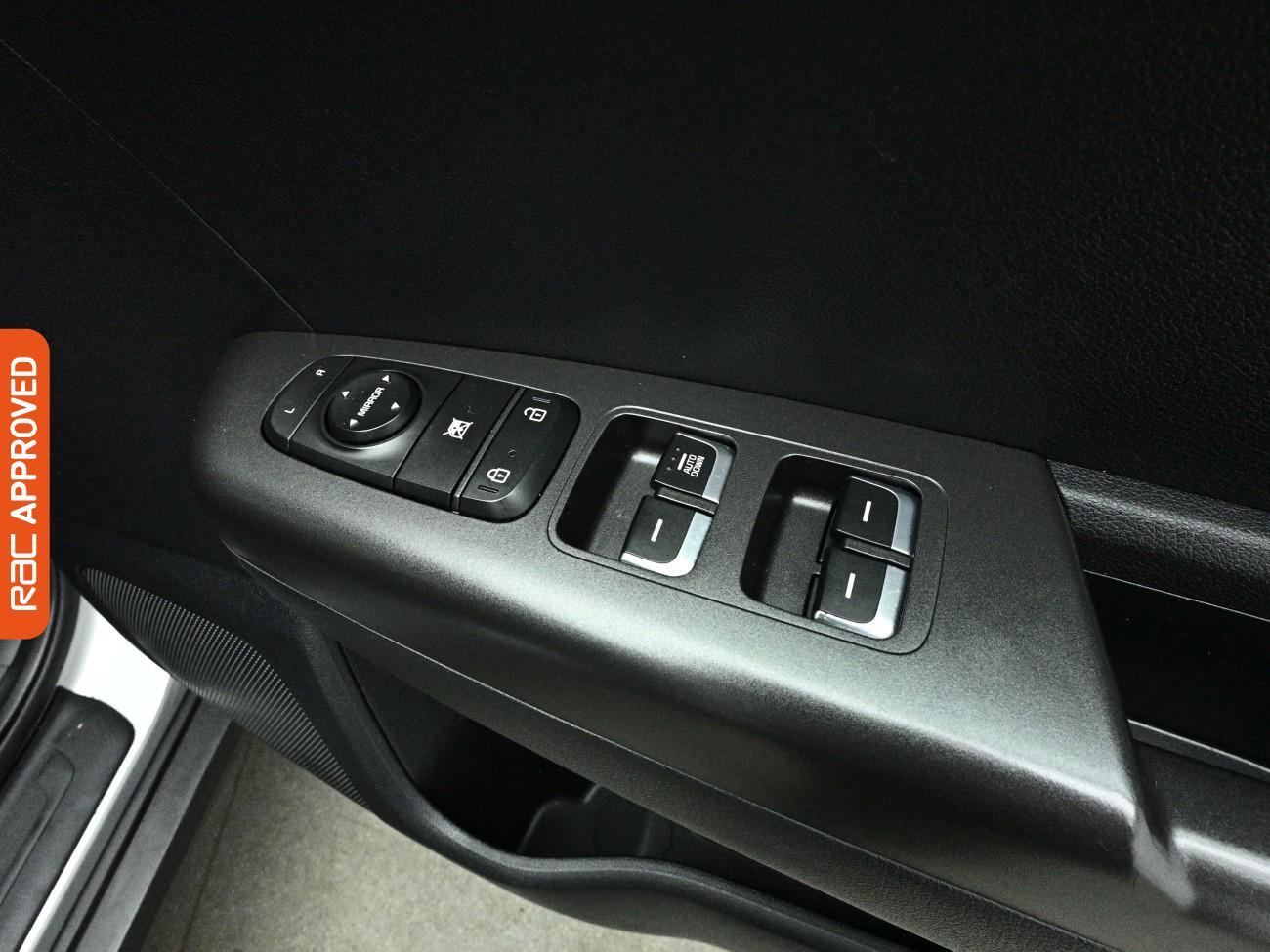 Kia Sportage view 23