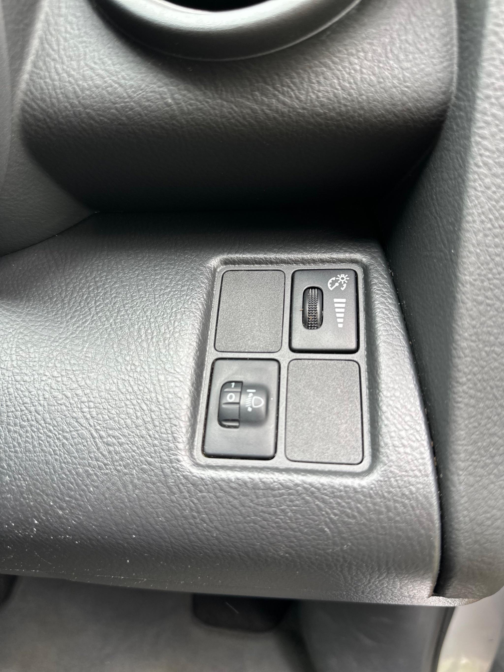 2010 Toyota RAV4 image 33
