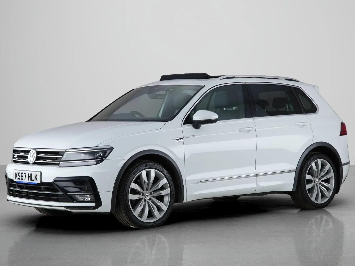 Volkswagen Tiguan view 2