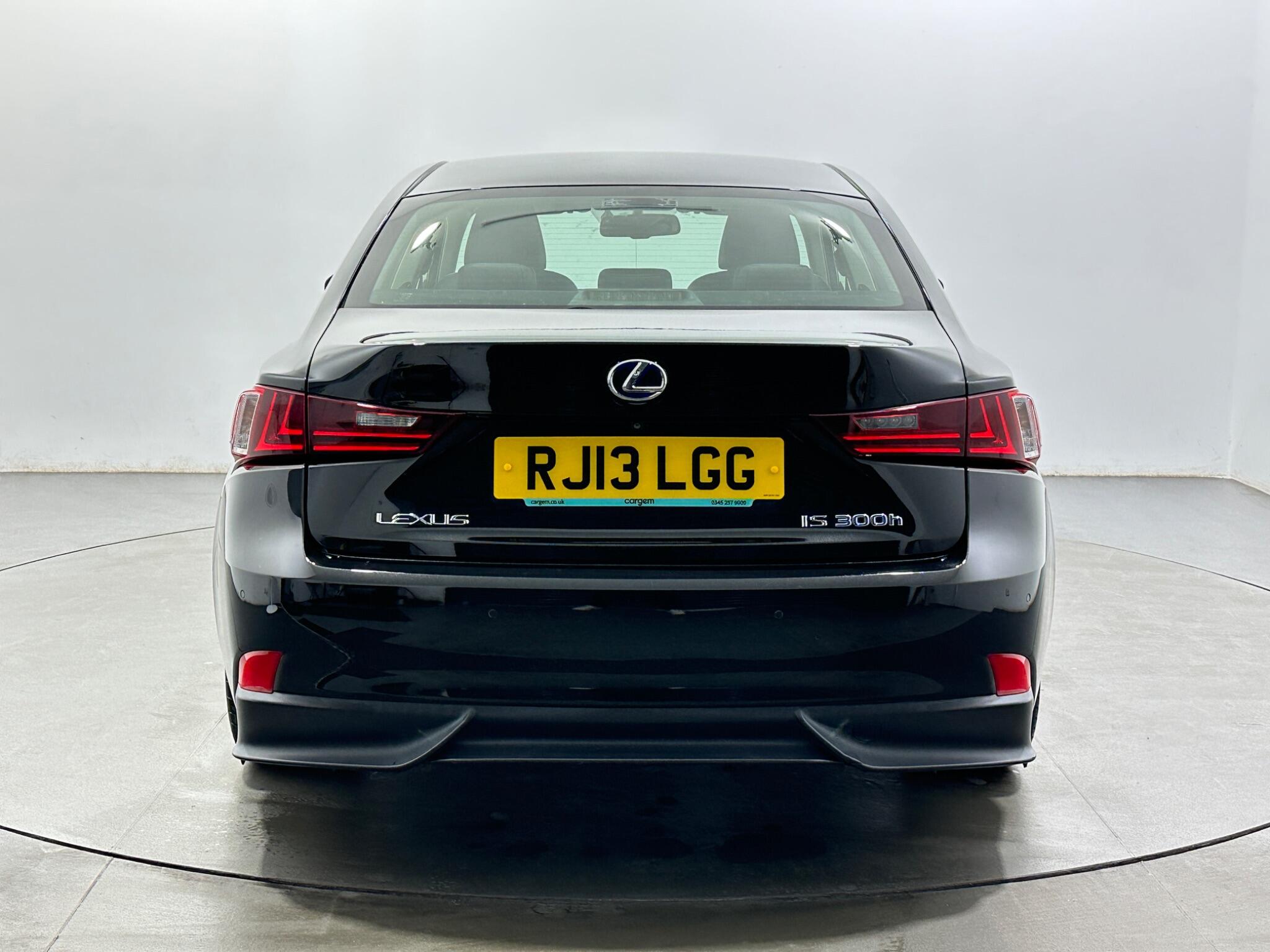 Lexus Is view 7