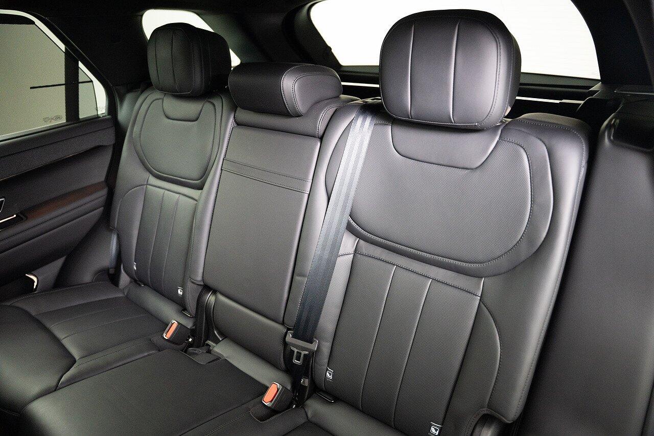 Land Rover Range Rover Sport view 22