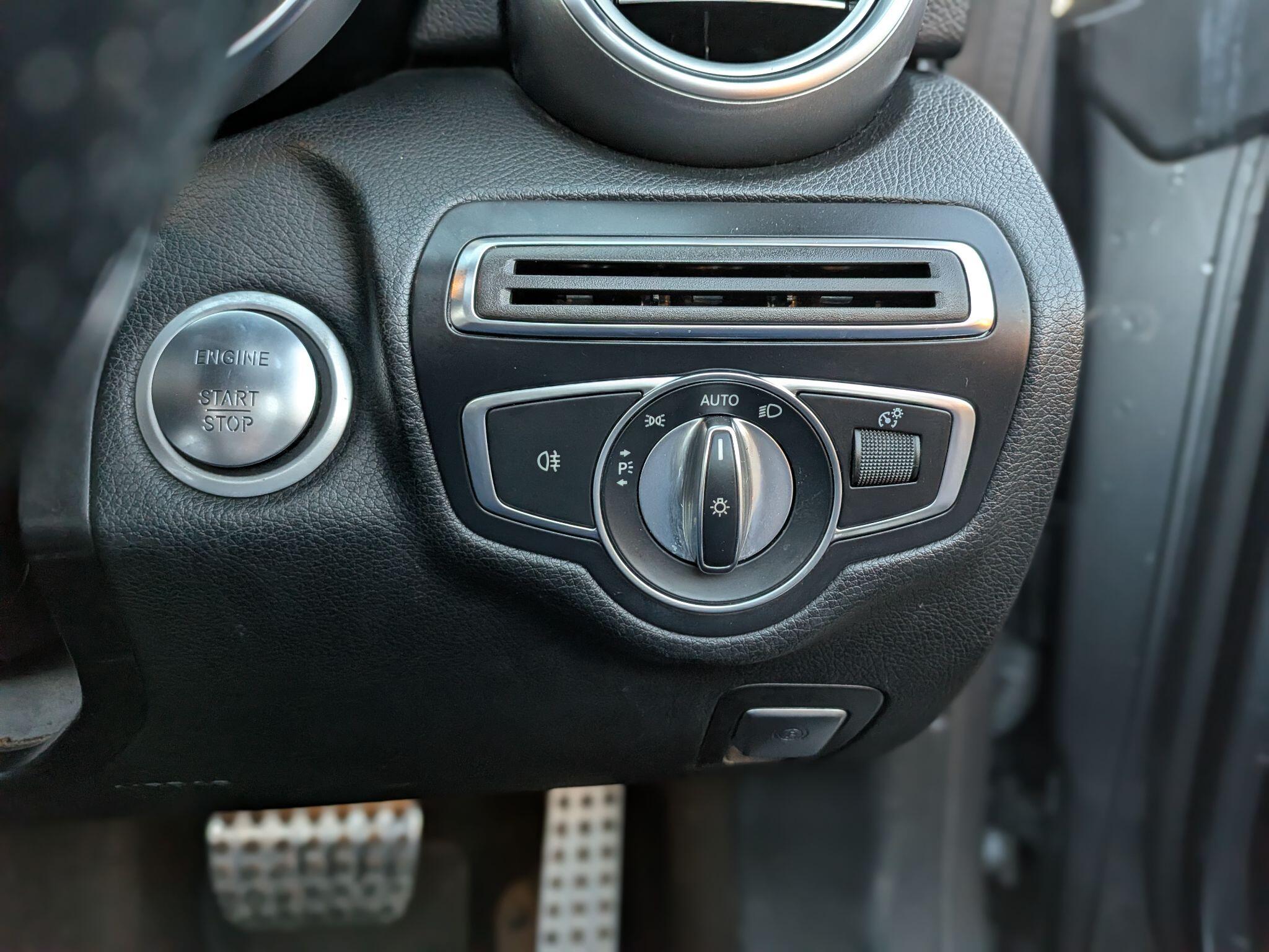 Mercedes-Benz C Class view 58