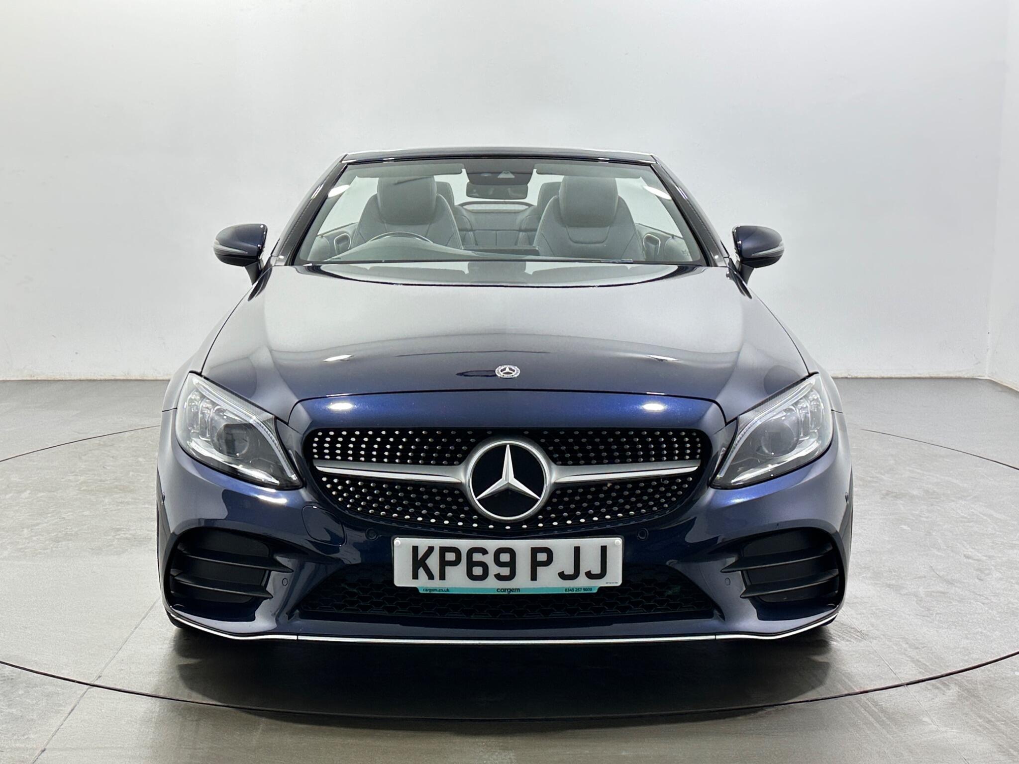 Mercedes-Benz C-Class view 3