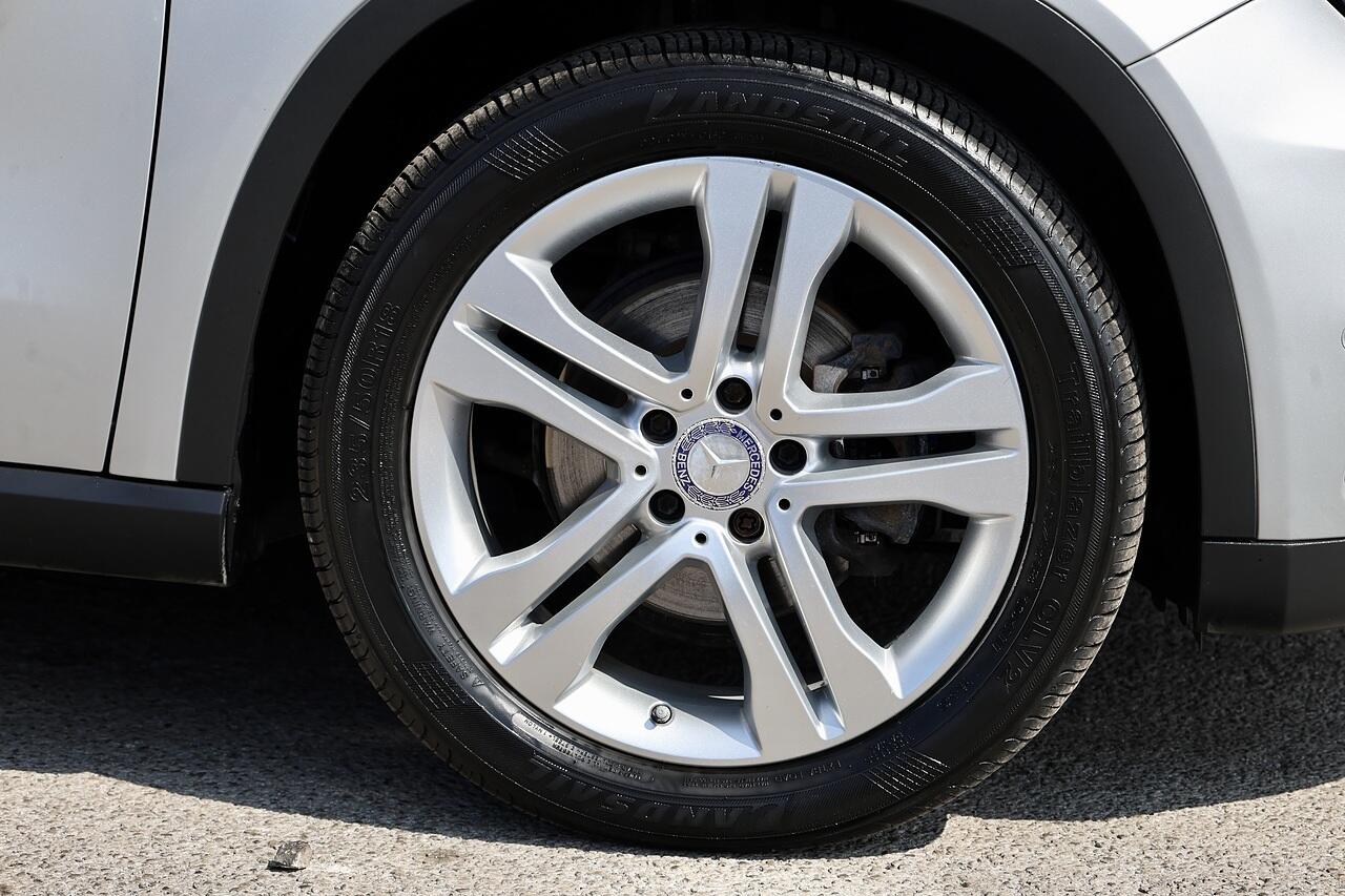Mercedes-Benz Gla view 31
