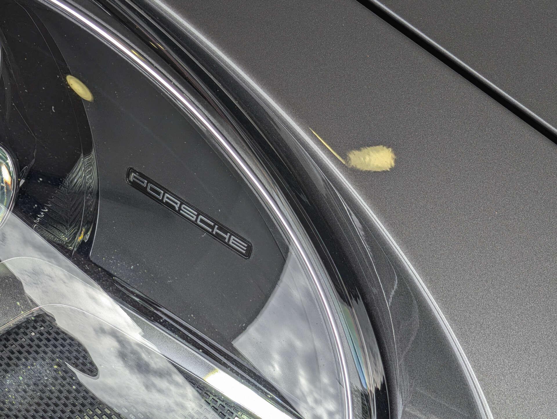 Porsche 911 view 11