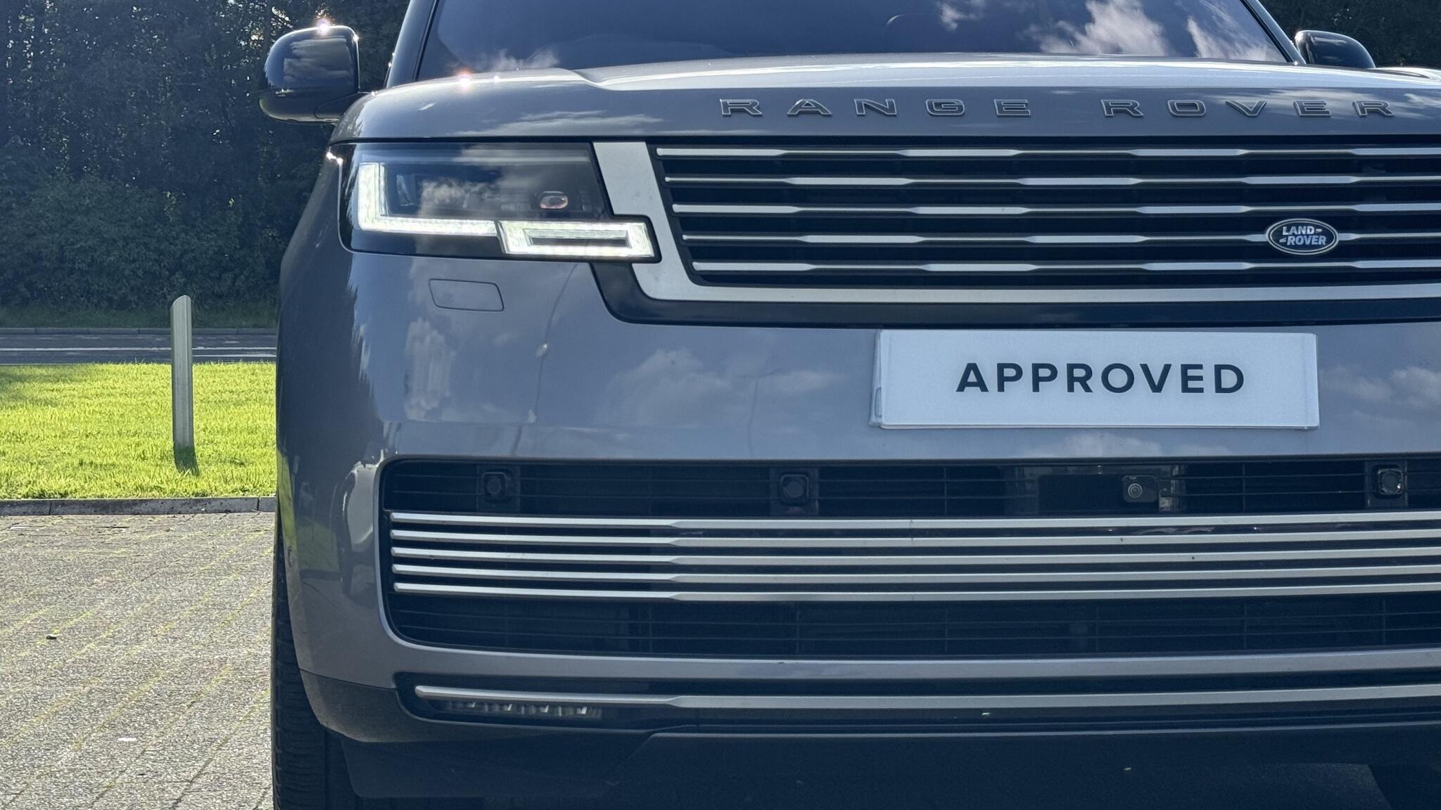 Land Rover Range Rover view 25