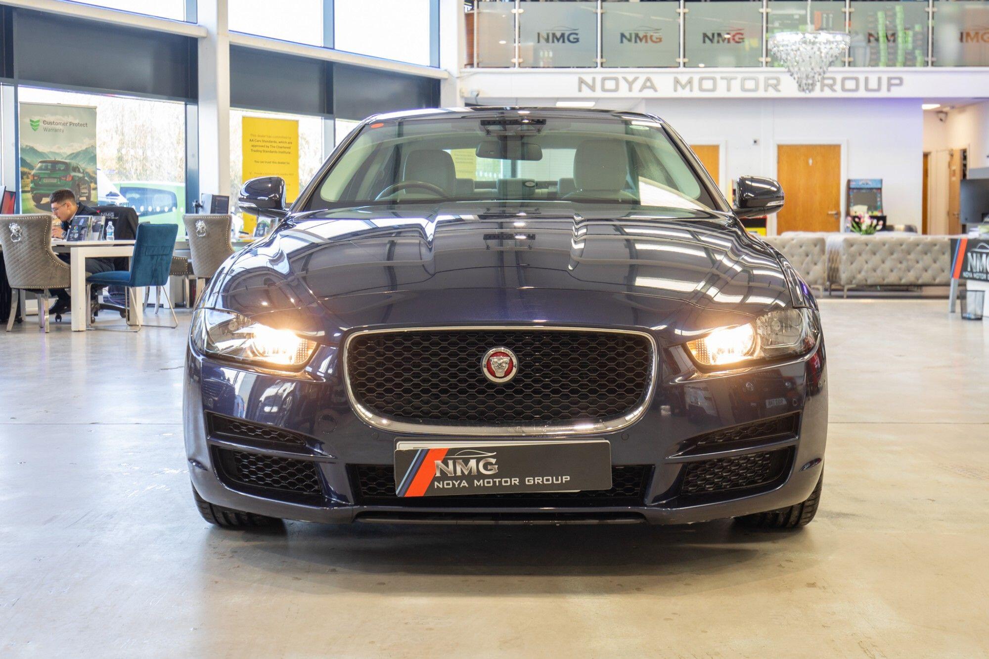 Jaguar Xe view 9
