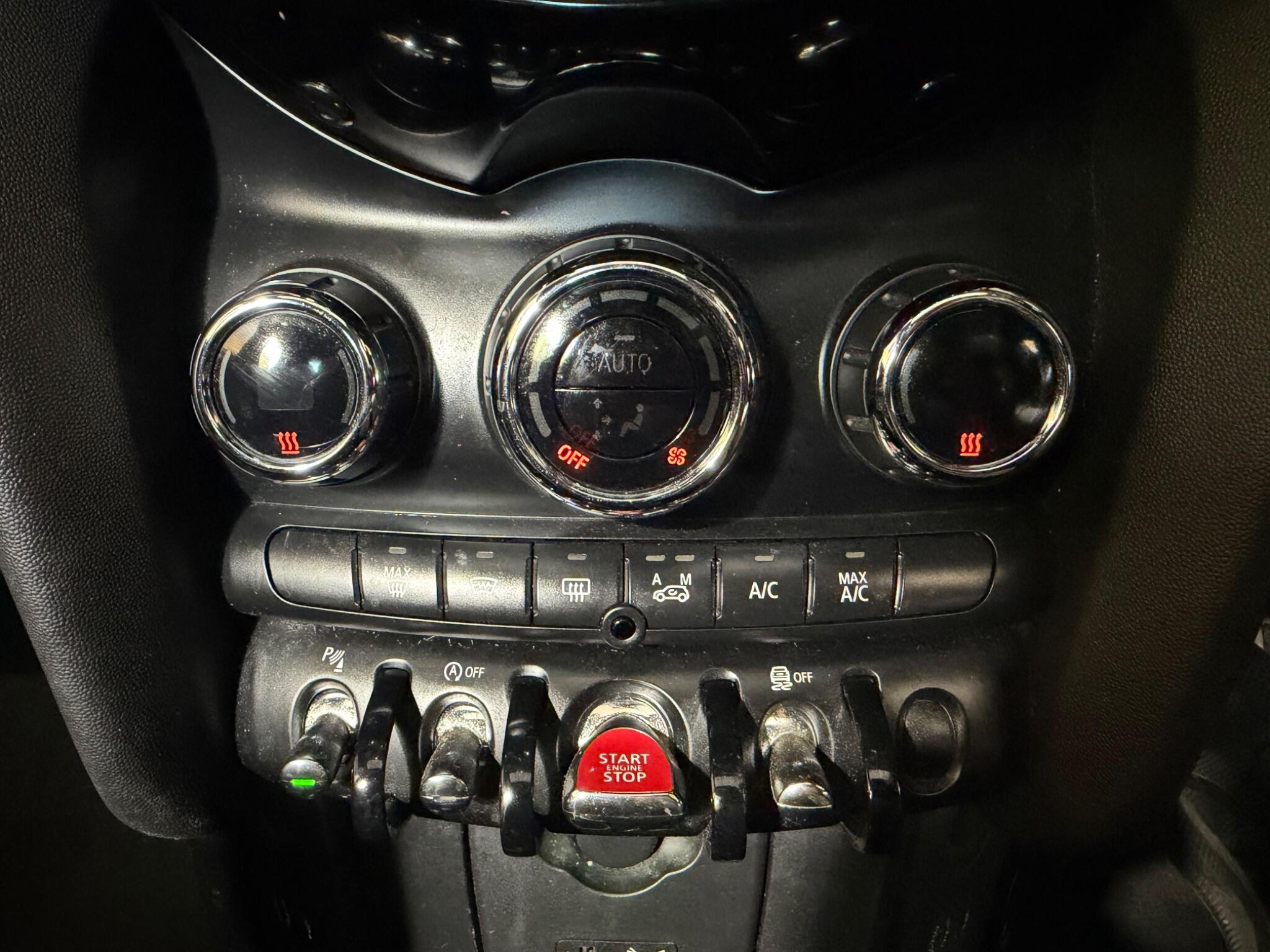 Mini Hatch view 22