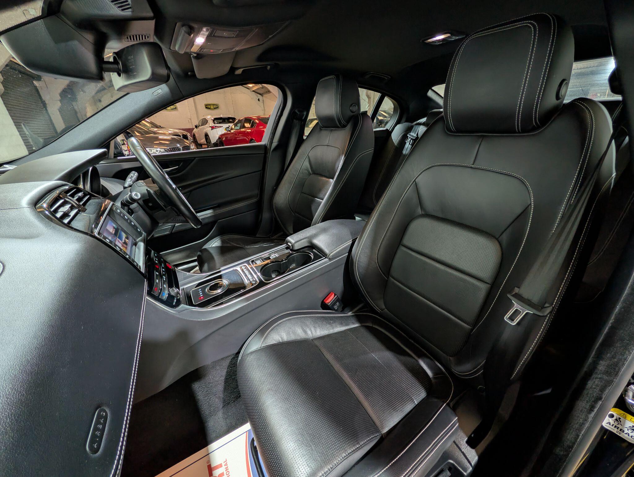 Jaguar Xe view 71