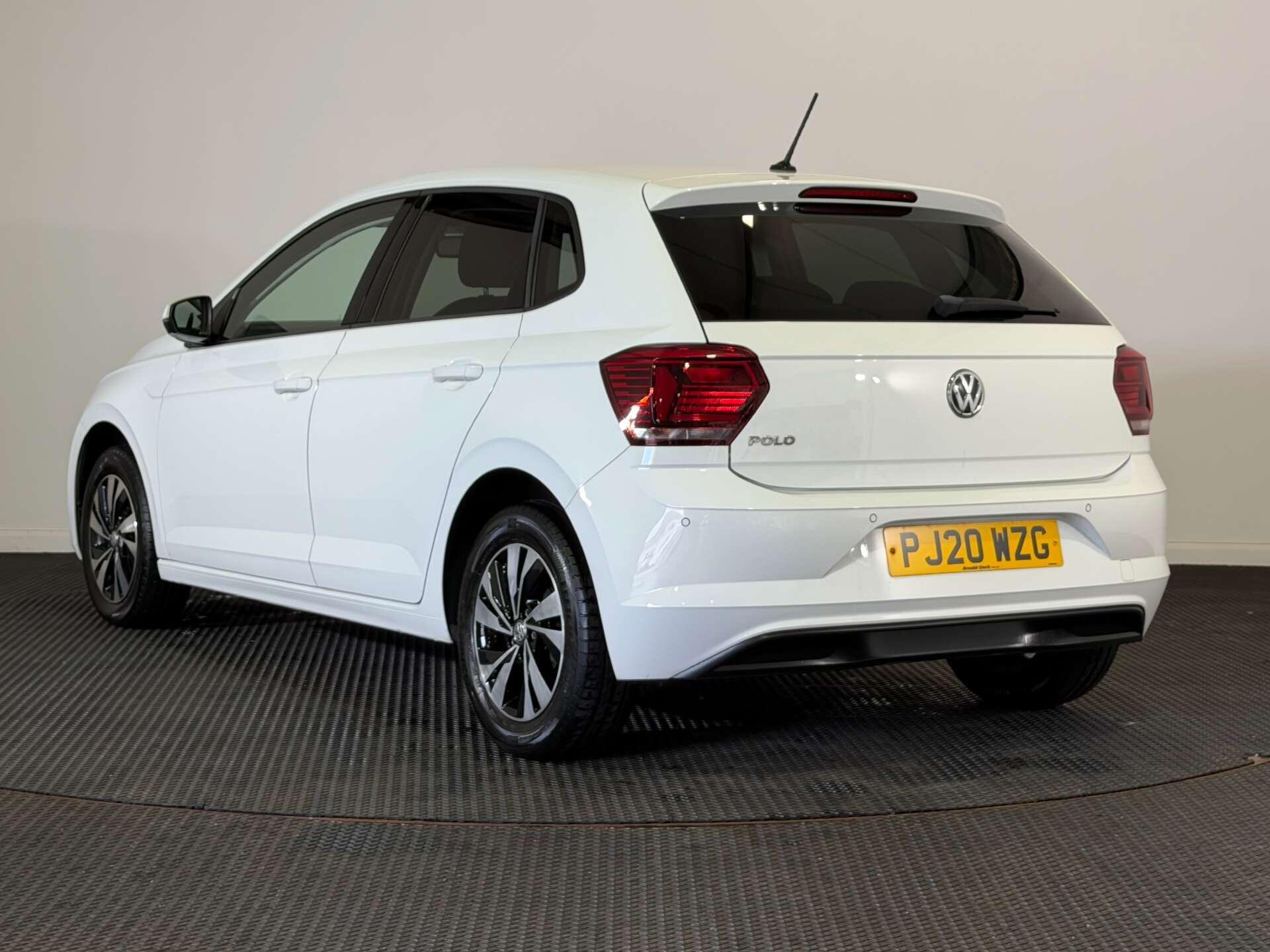 Volkswagen Polo view 5