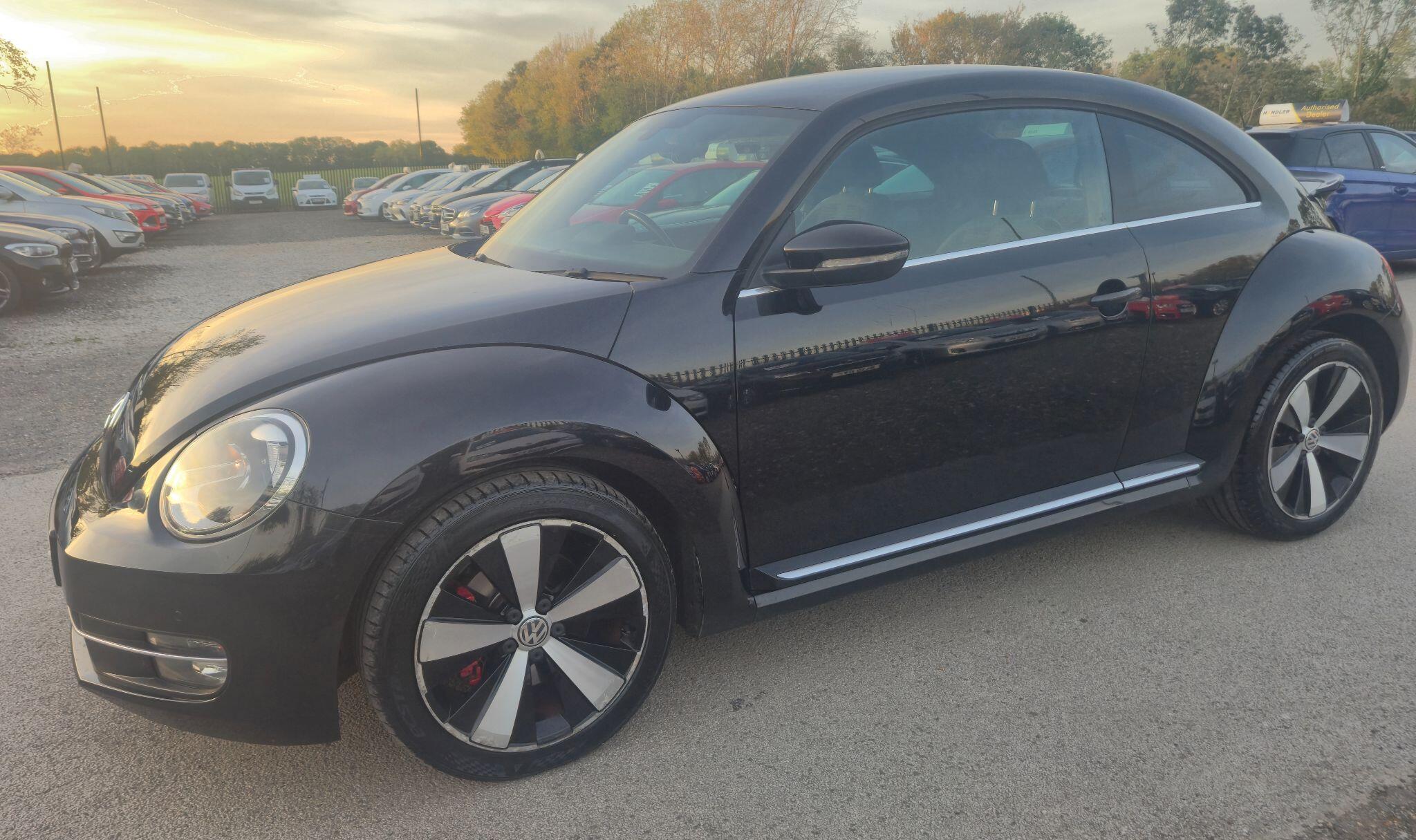 Volkswagen Beetle view 3