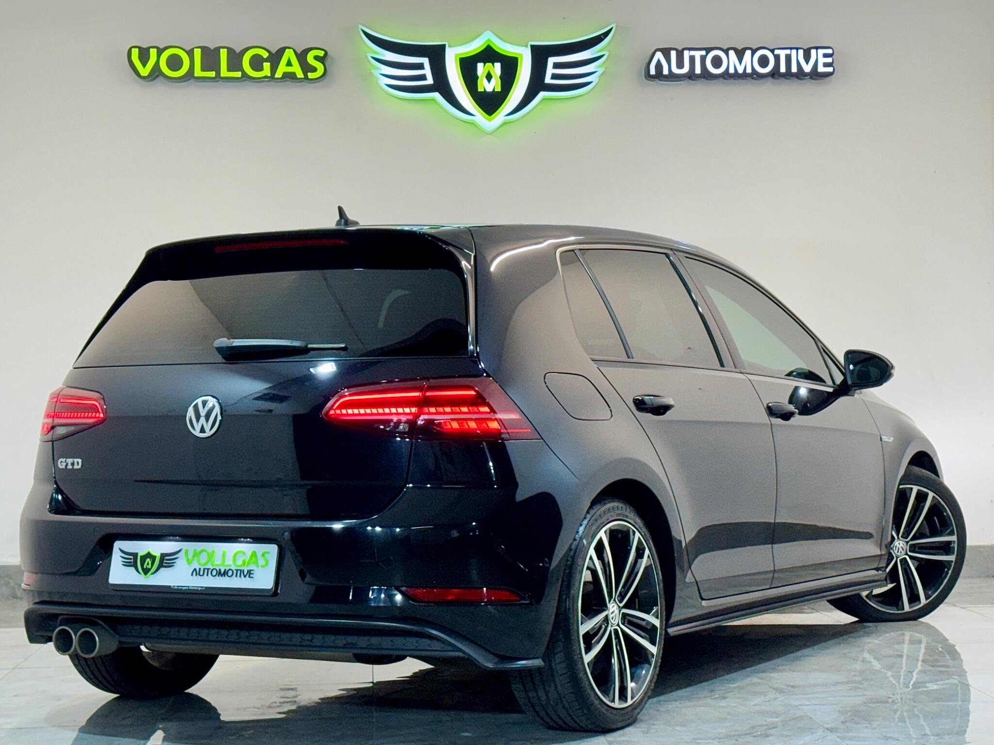 Volkswagen Golf view 10