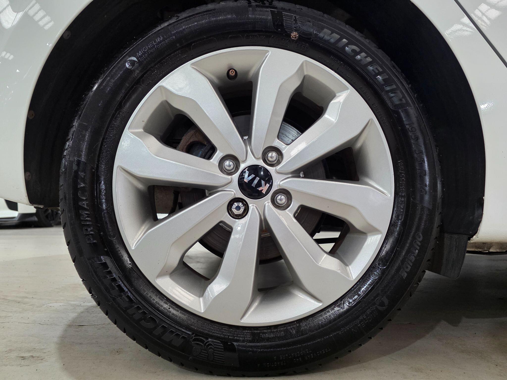 Kia Rio view 28
