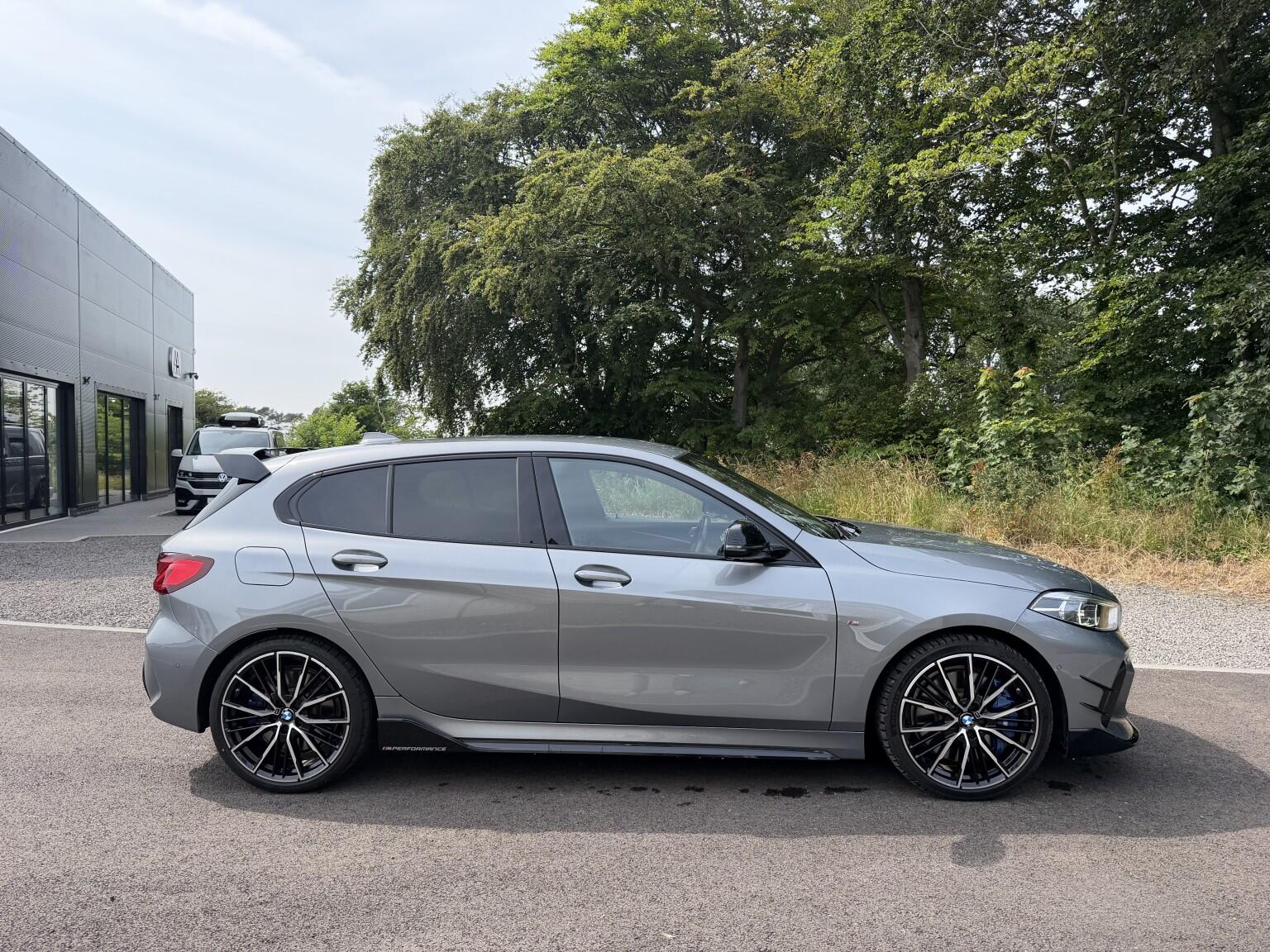 BMW 1 Series view 12