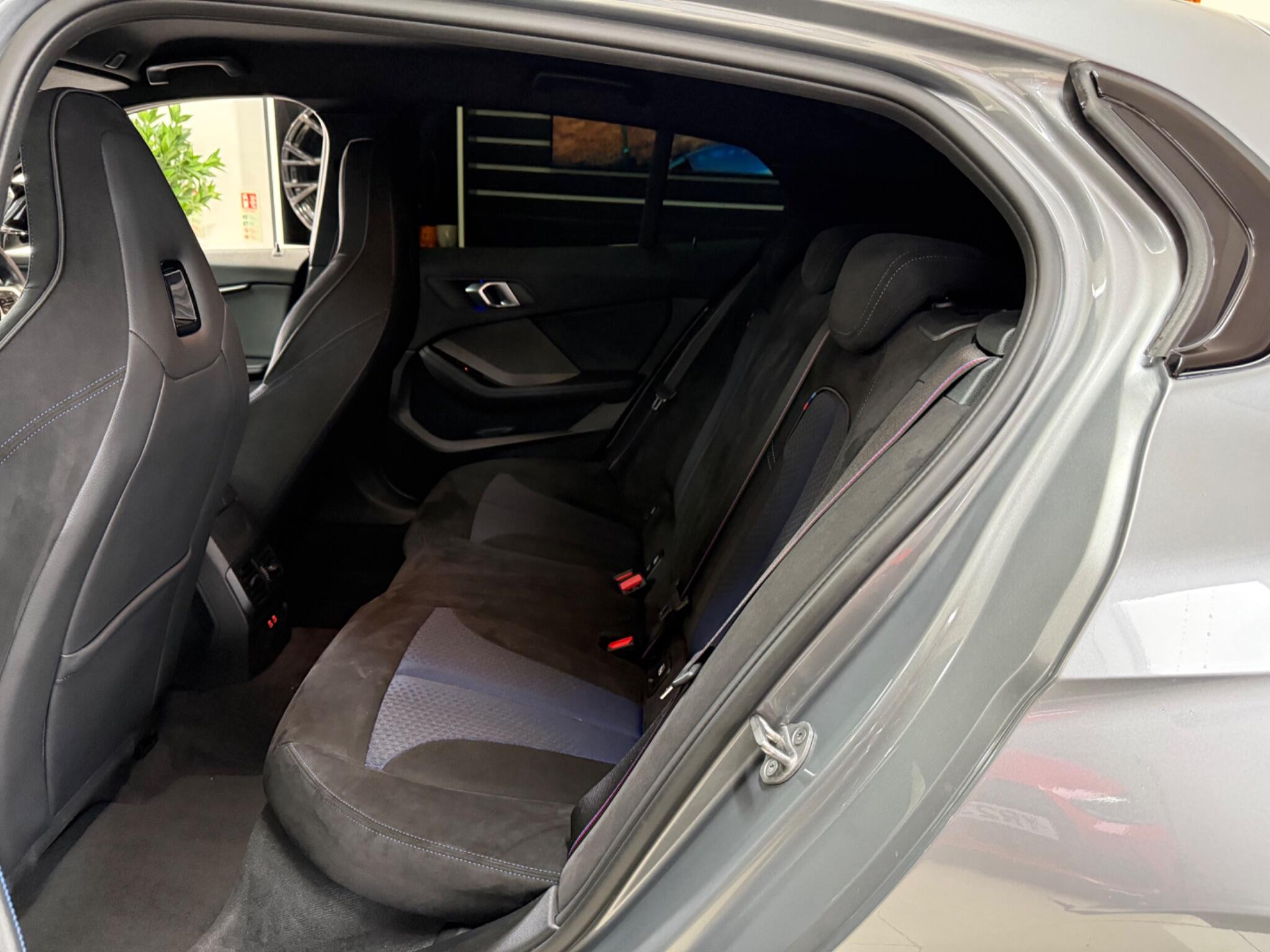 BMW 1 Series view 39