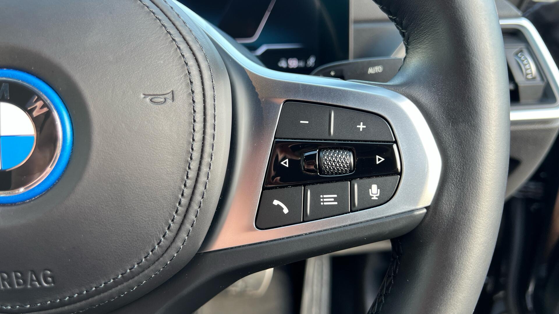 BMW I4 view 18