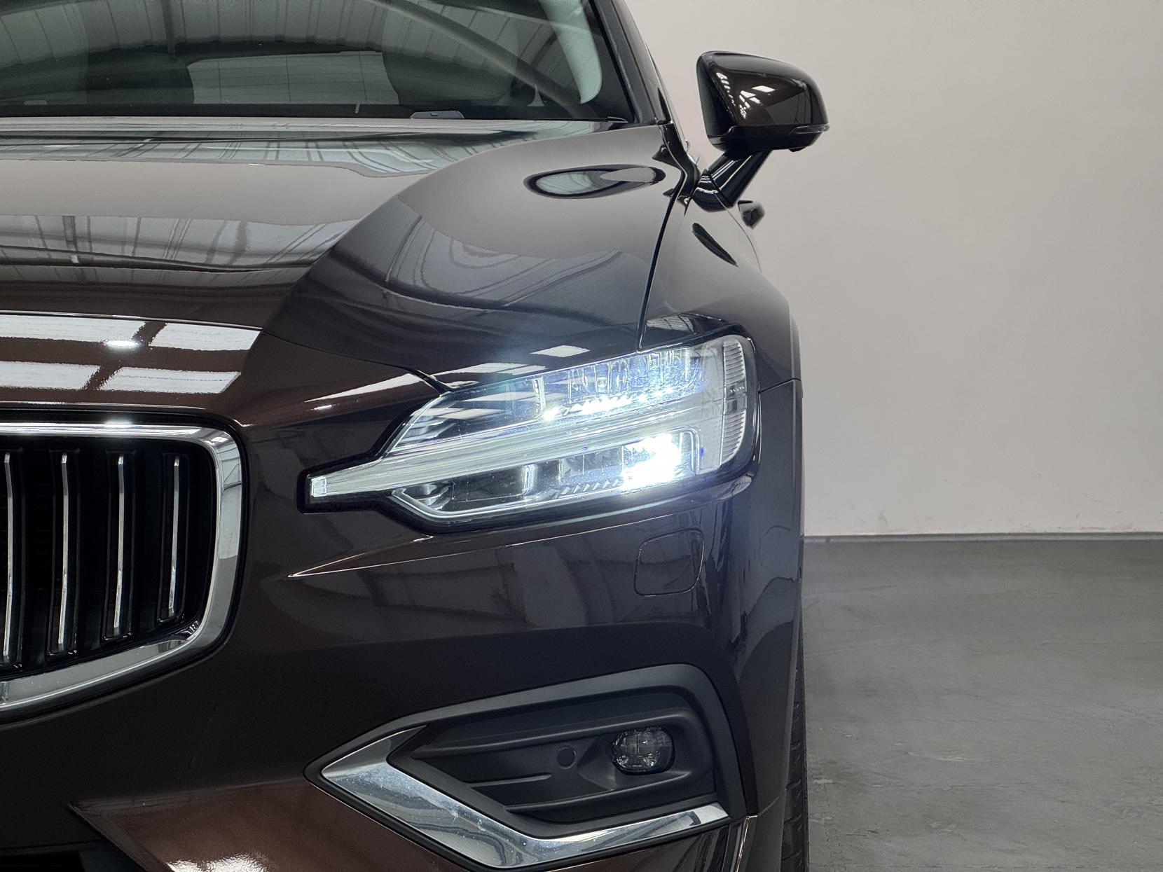Volvo V60 view 5