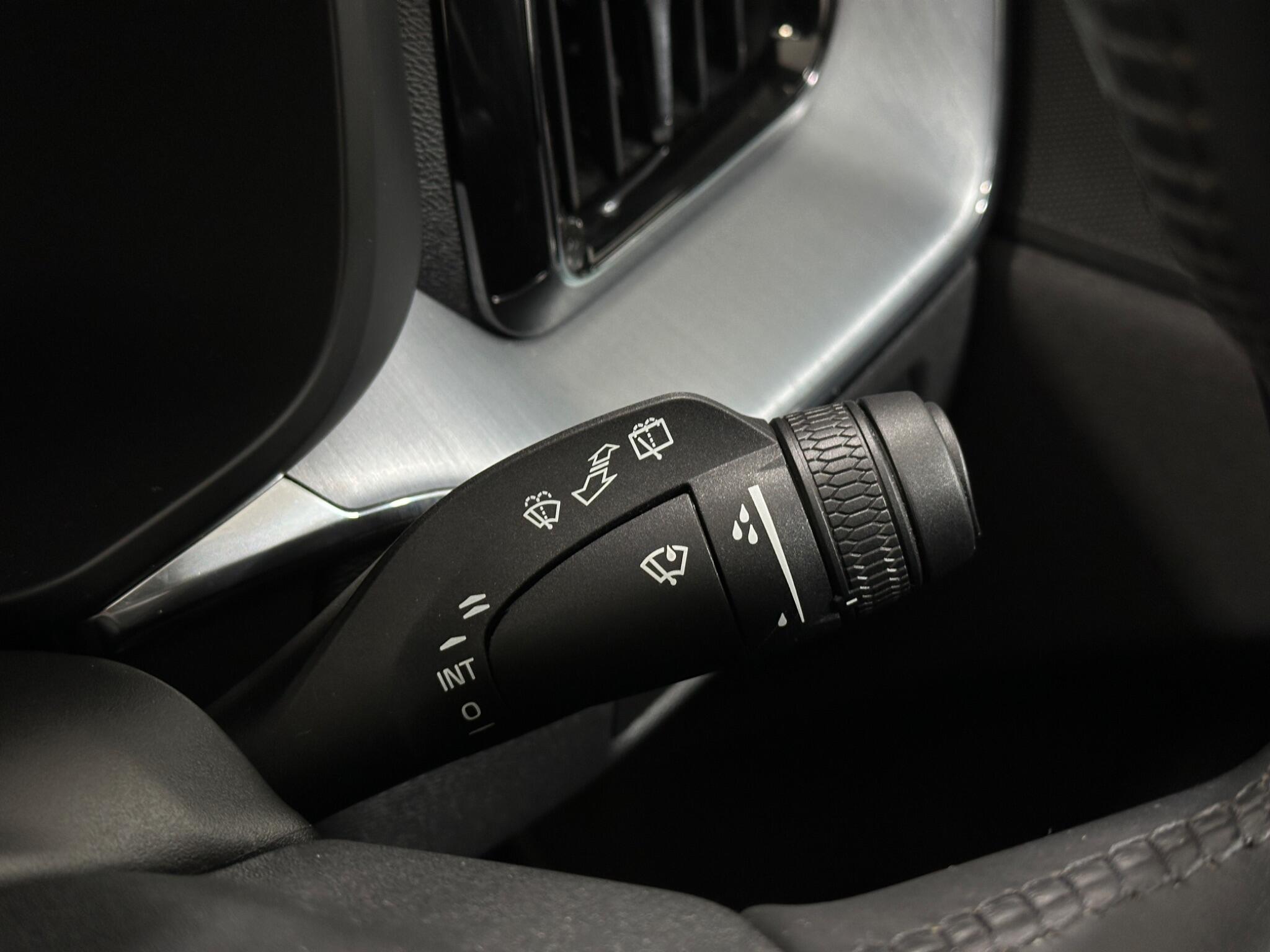 Volvo XC60 view 17