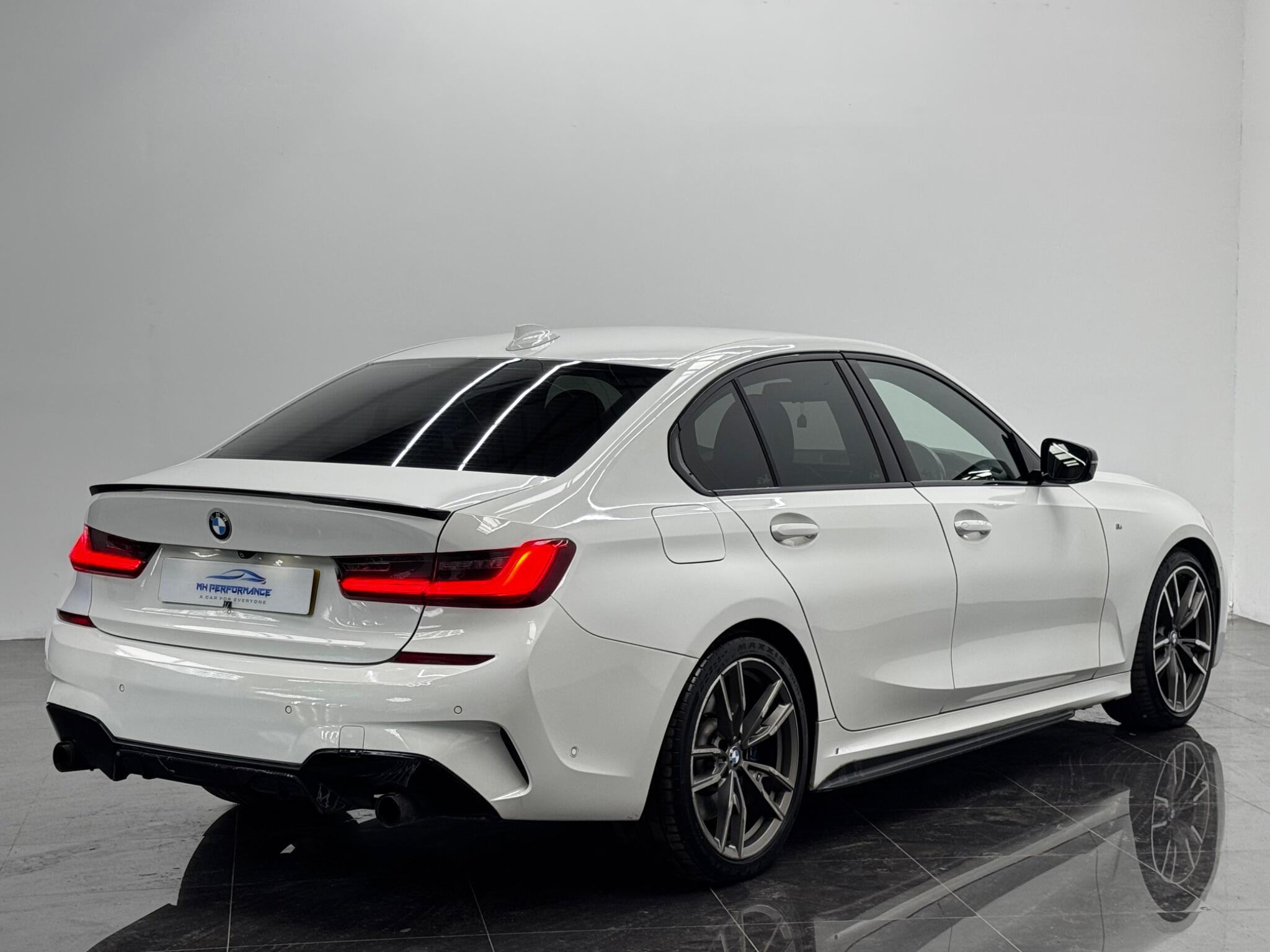 BMW 3 Series view 9