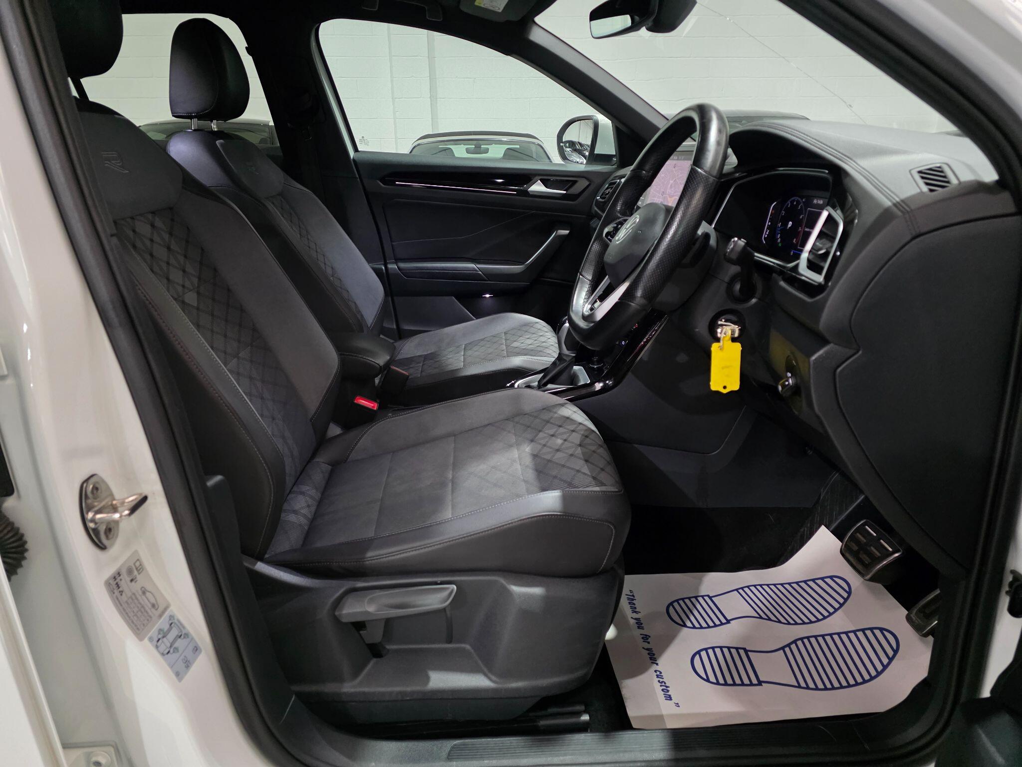 Volkswagen T-Roc view 6