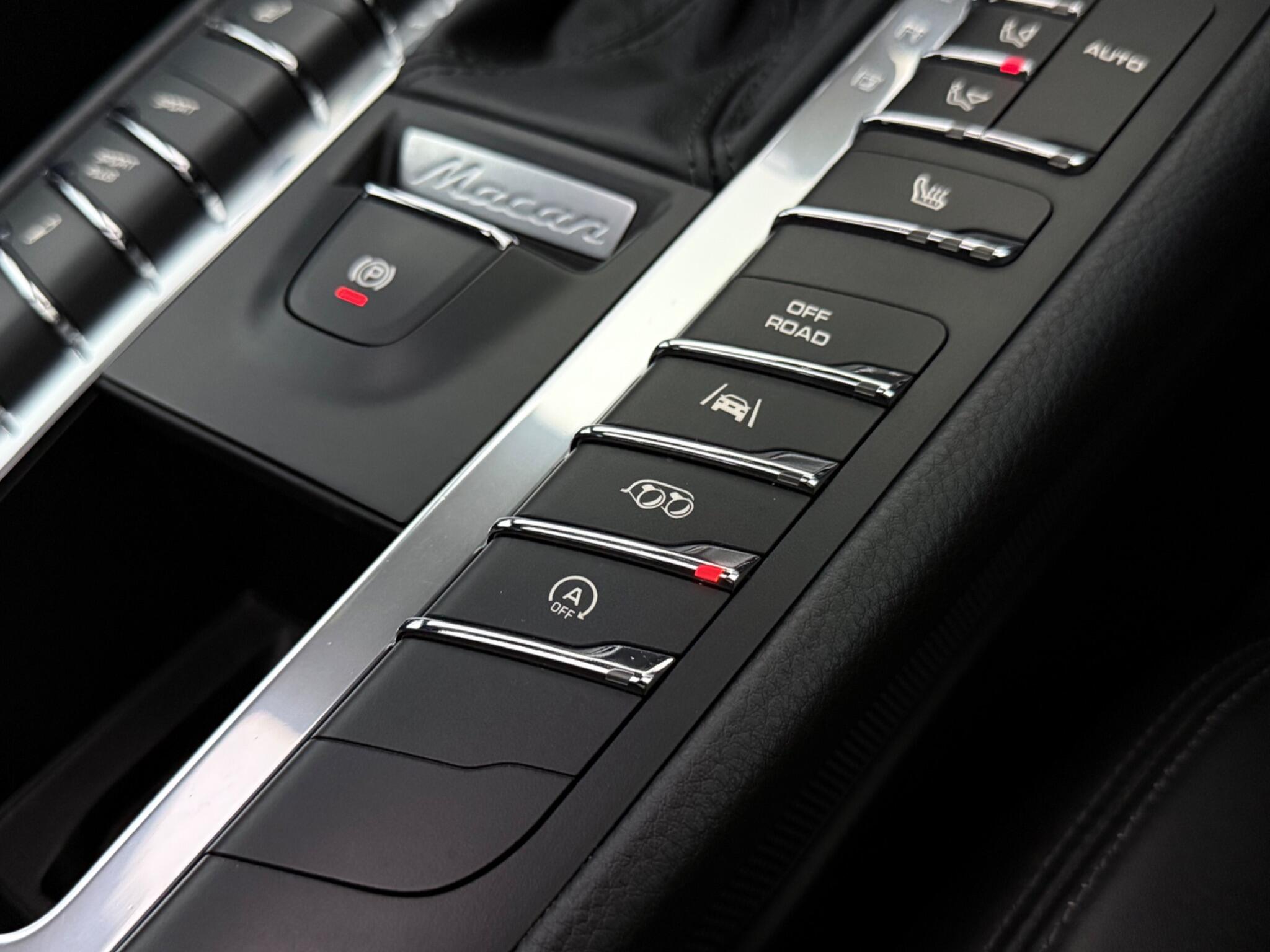 Porsche Macan view 33