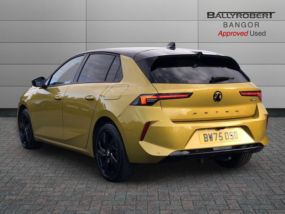 Vauxhall Astra view 2