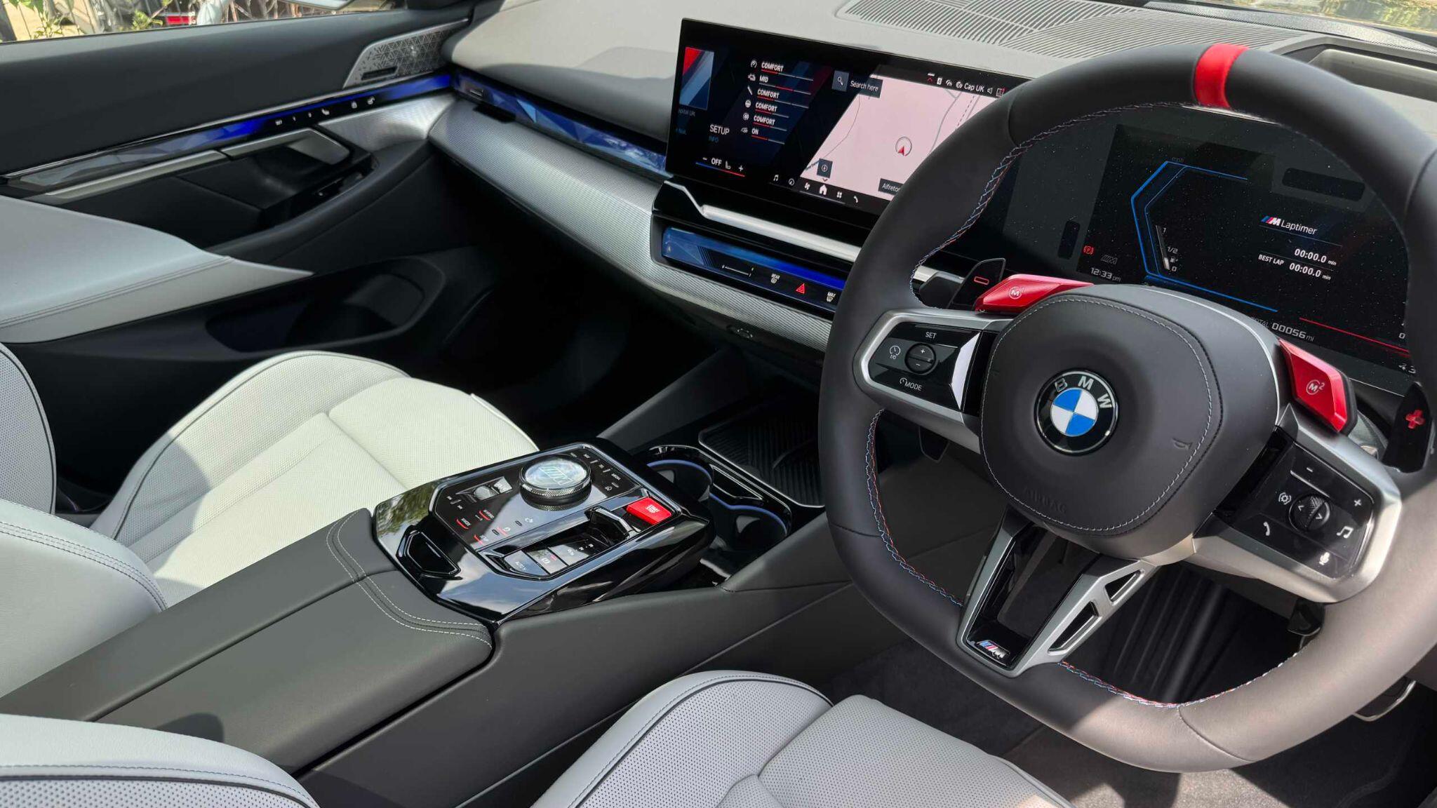 BMW M5 view 14