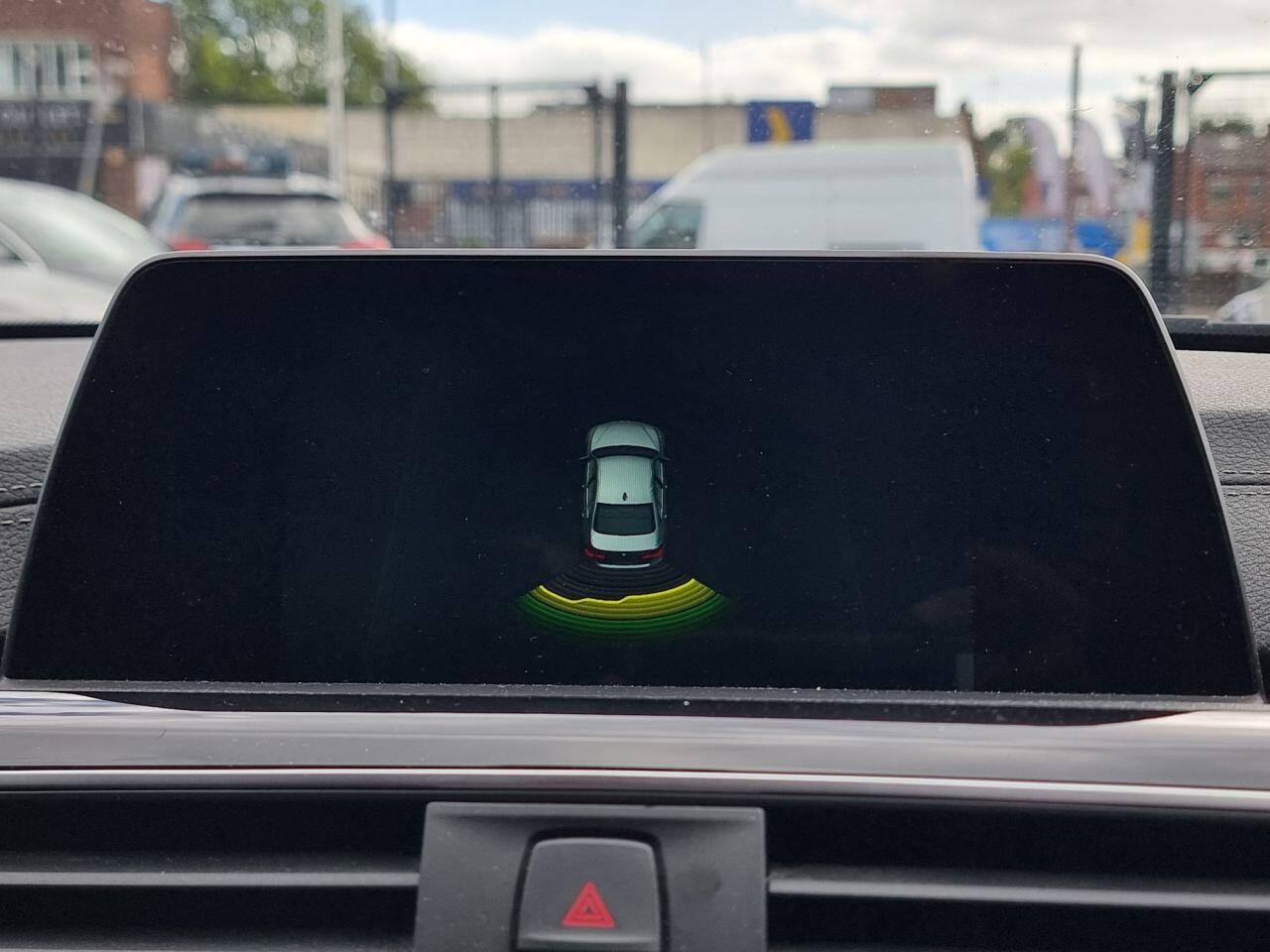 BMW 3 Series view 15