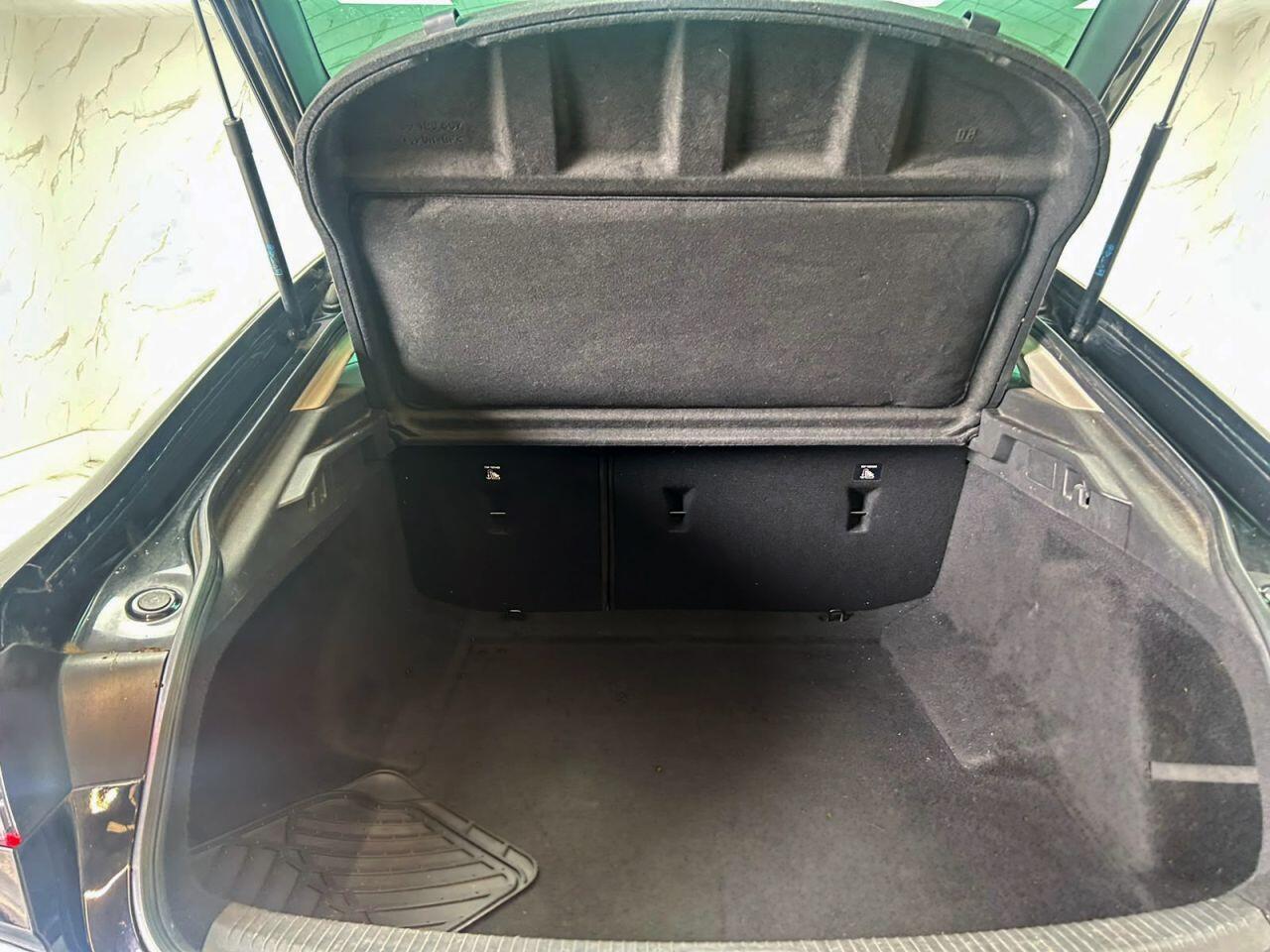 Vauxhall Insignia view 22