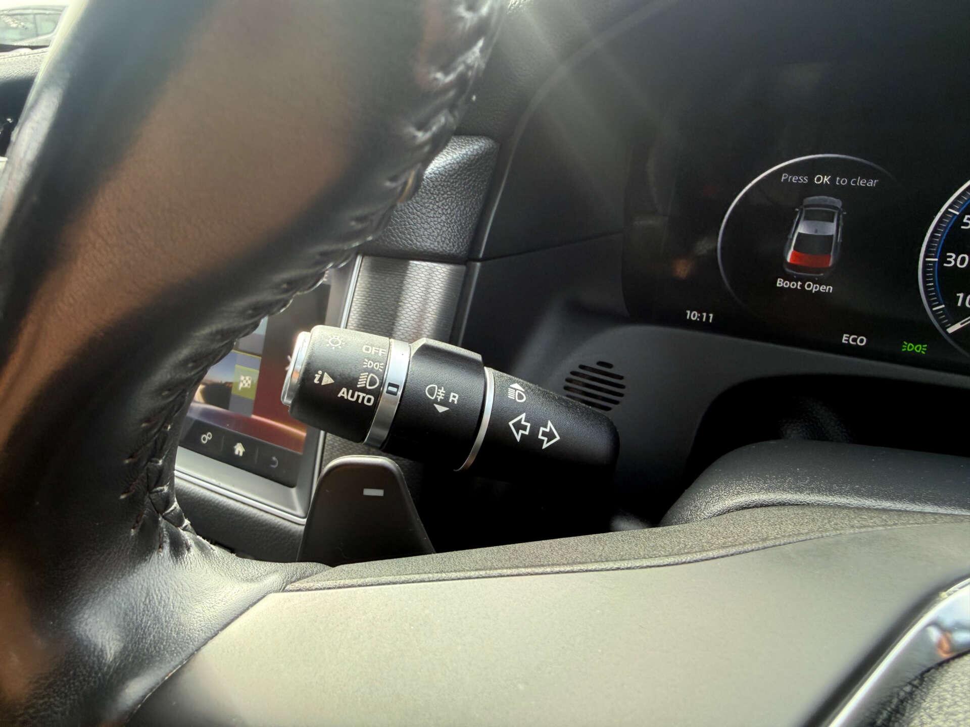 Jaguar XF view 41
