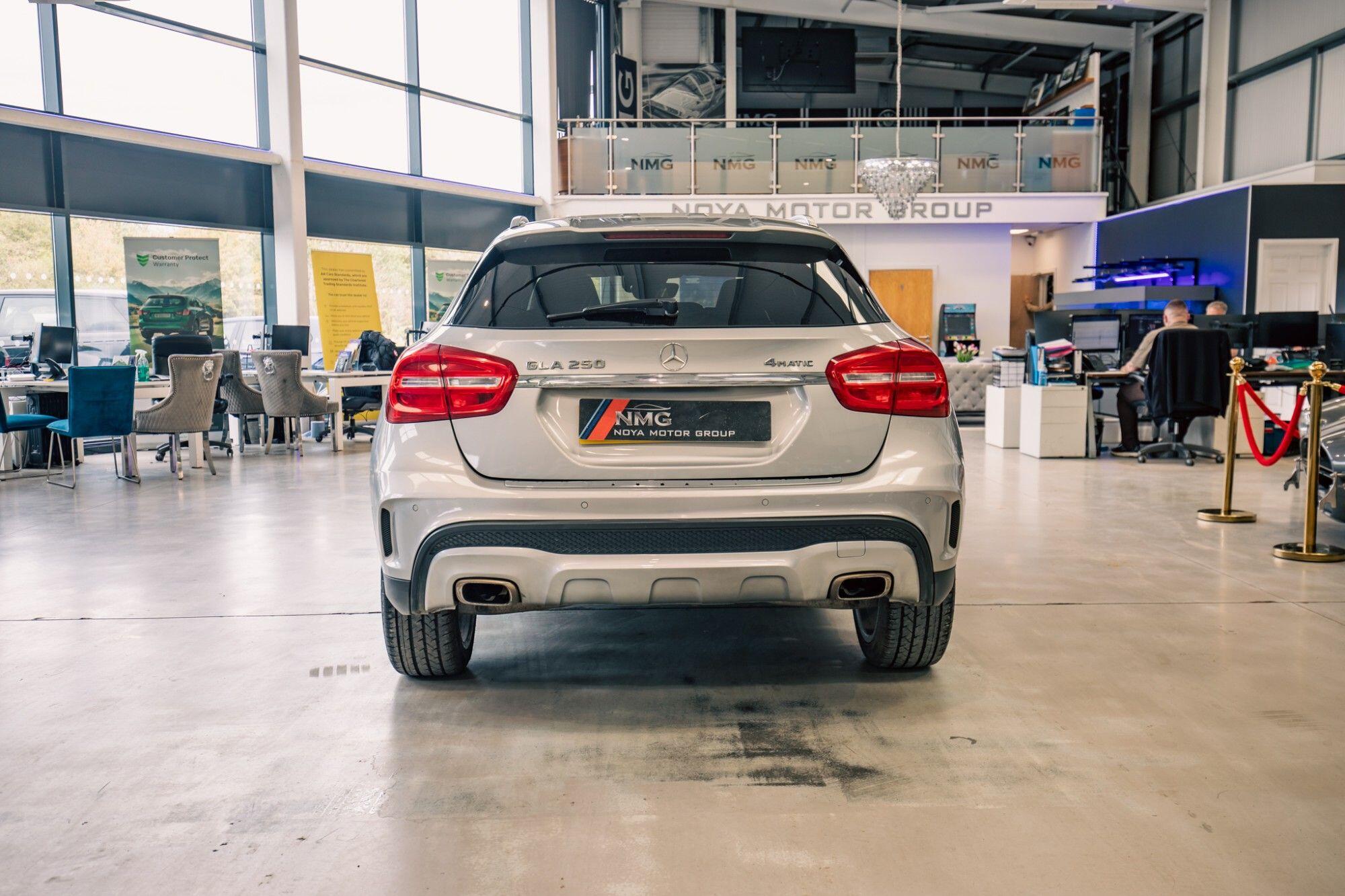 Mercedes-Benz Gla view 29