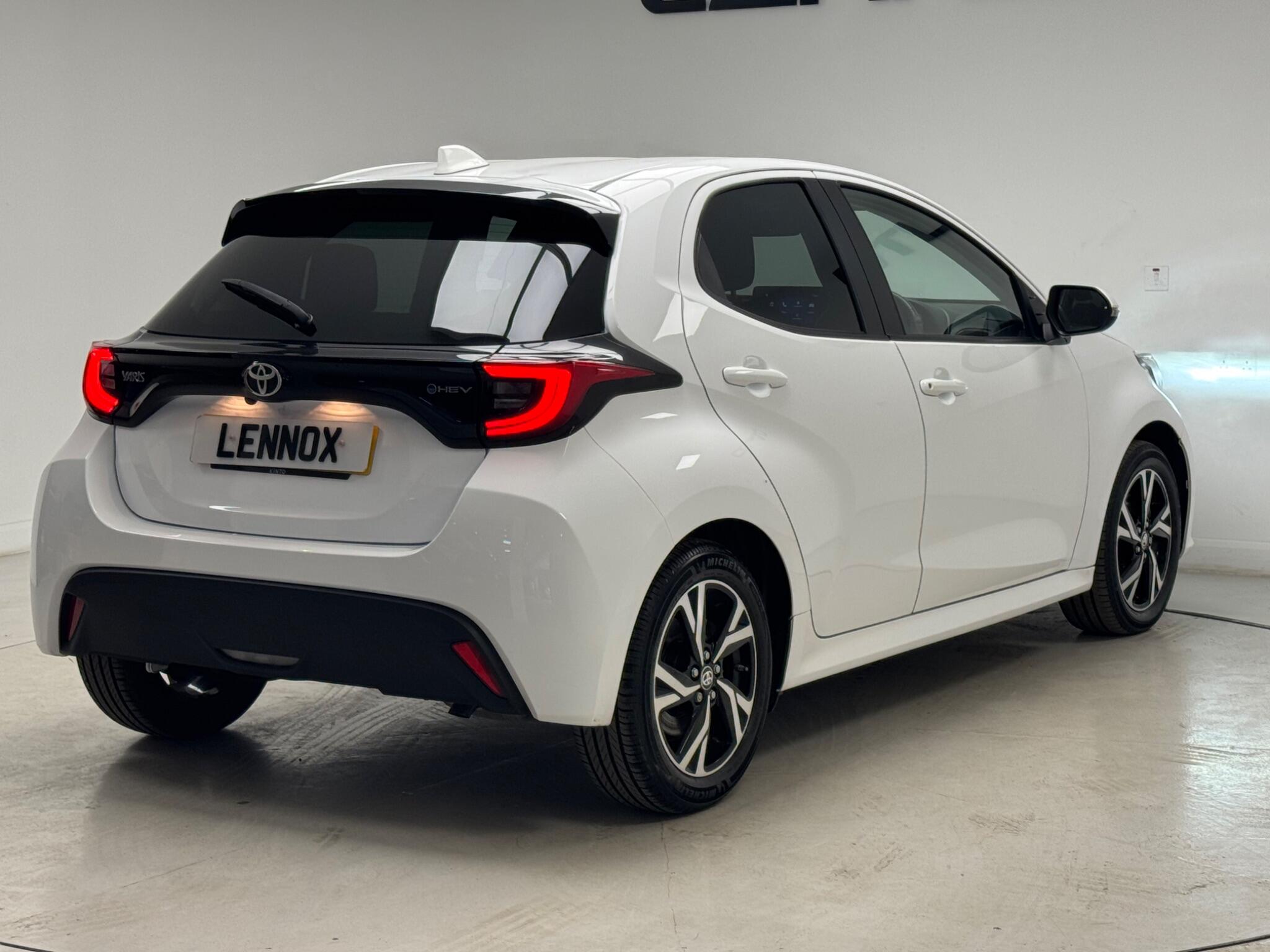 Toyota Yaris view 8