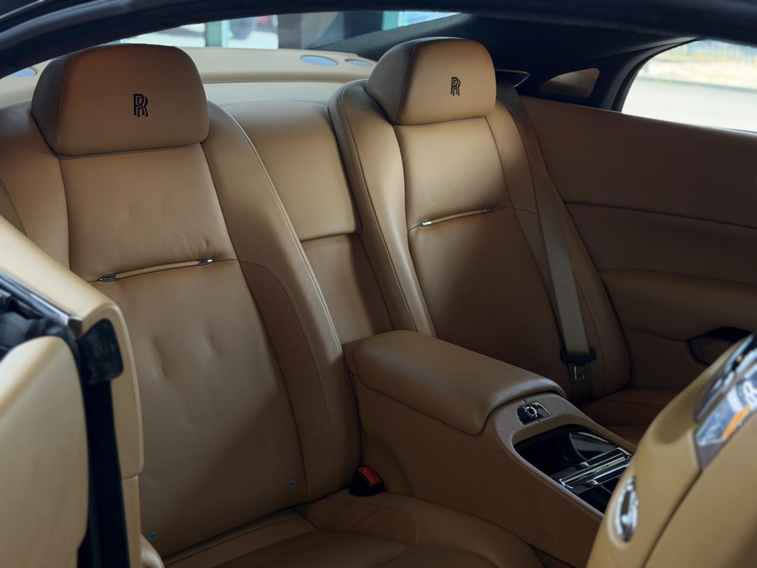 Rolls-Royce Wraith view 54