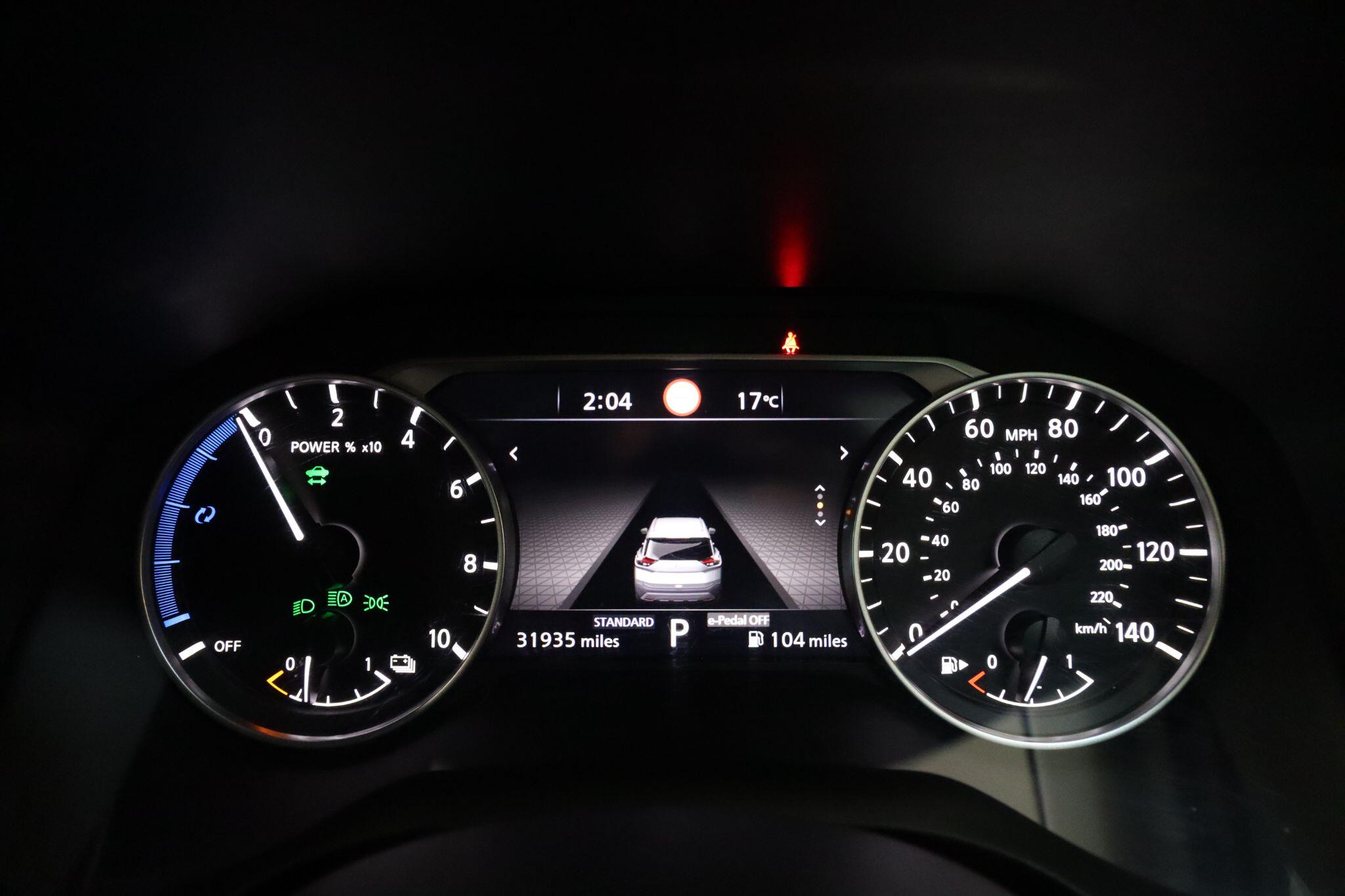Nissan X-Trail view 35
