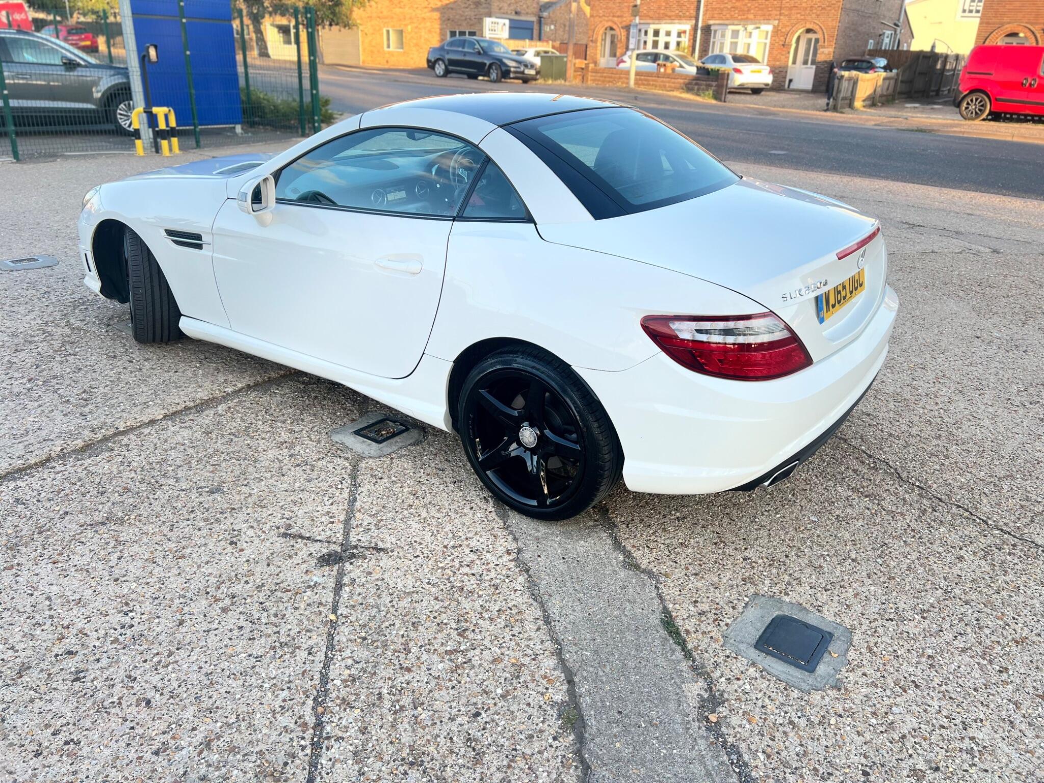 Mercedes-Benz SLK view 25