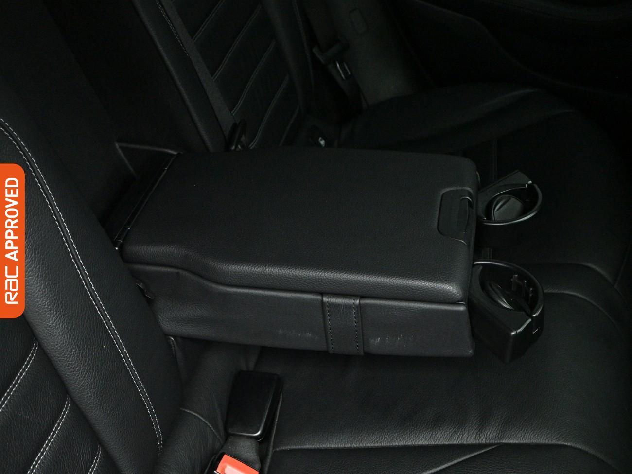 Mercedes-Benz Eqc view 30