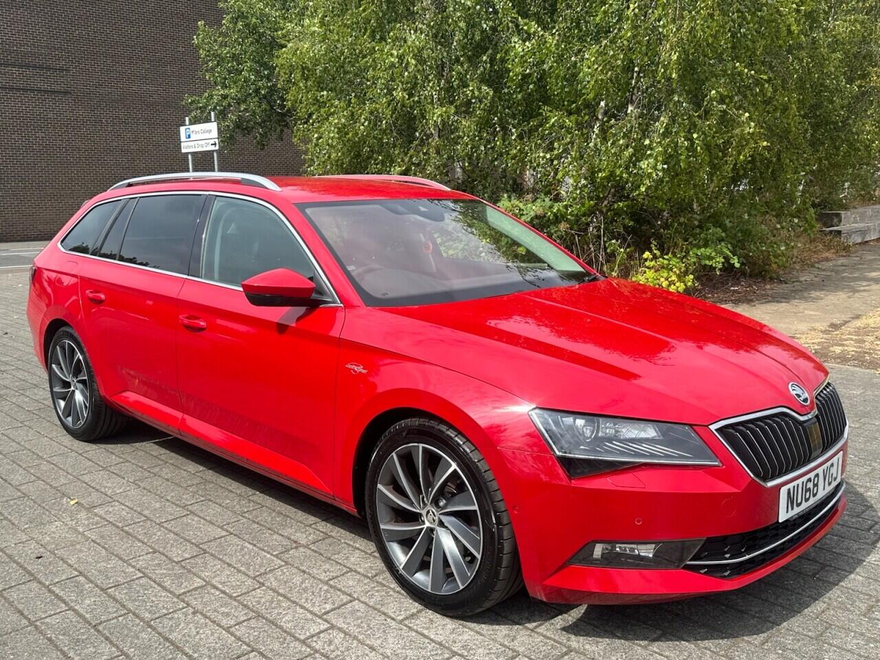 Skoda Superb view 5