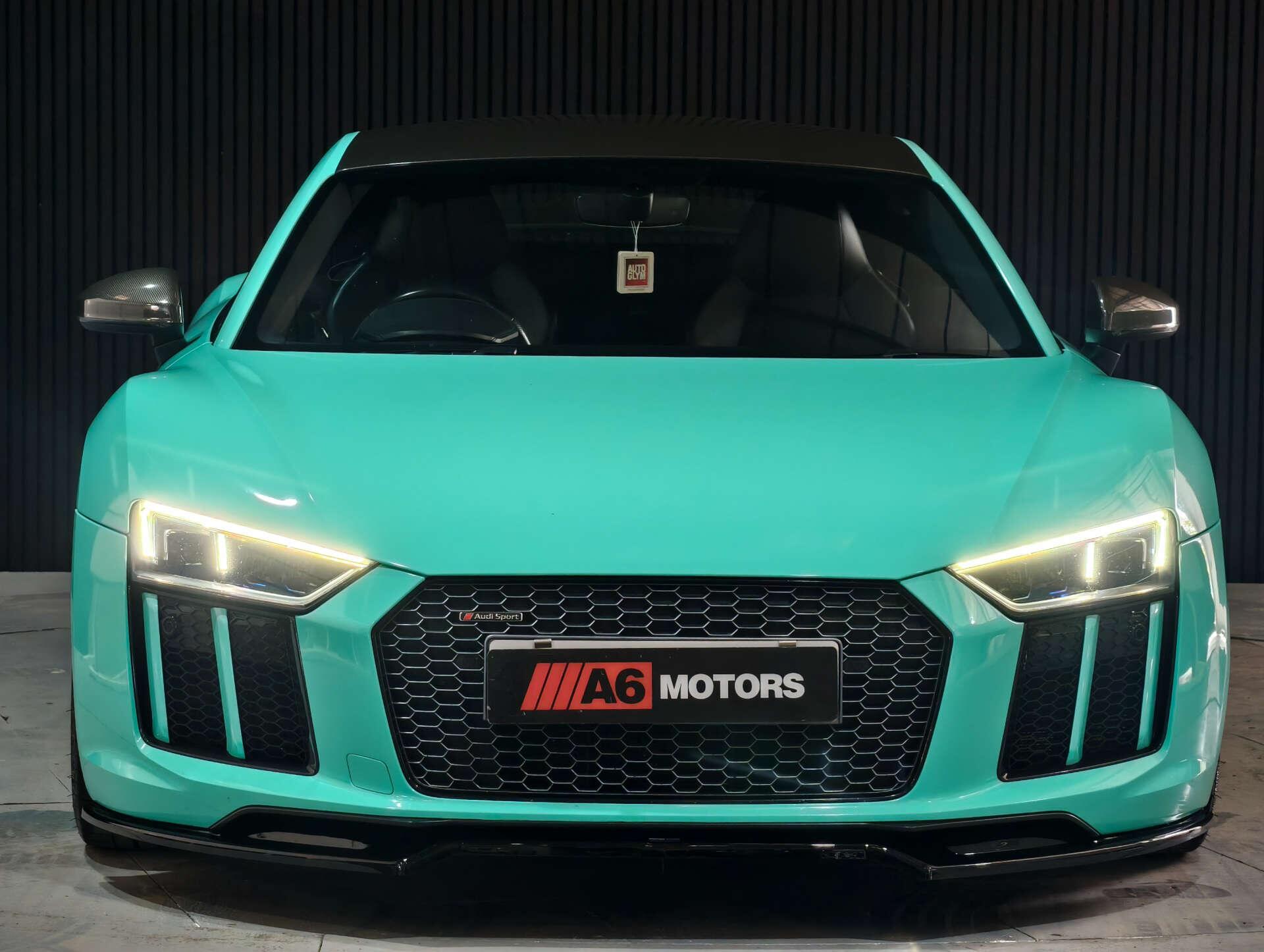 Audi R8 view 19
