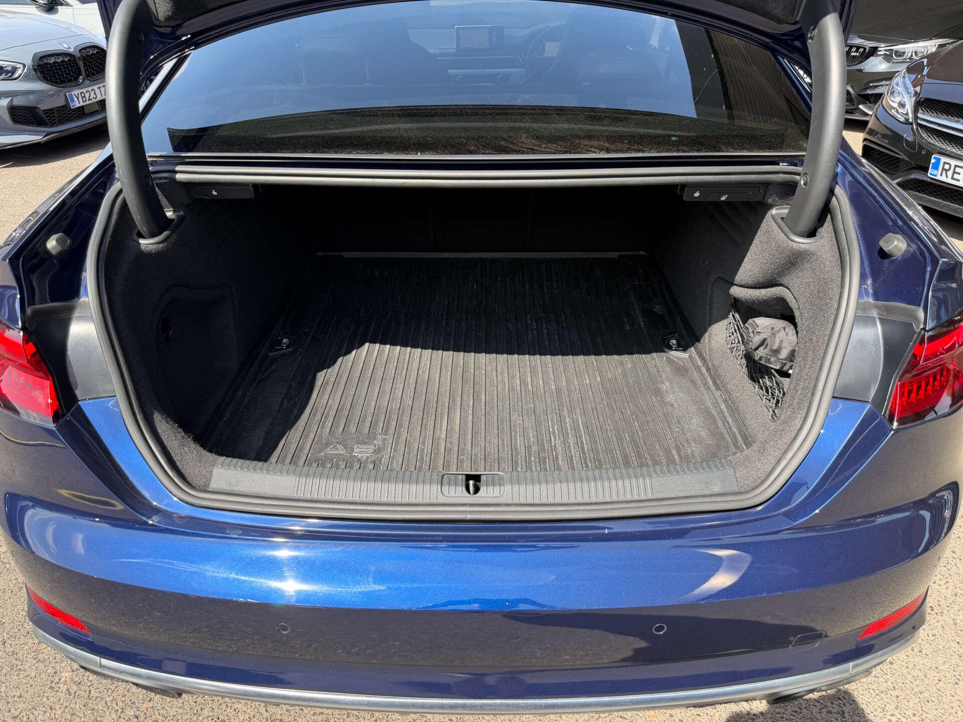 Audi S5 view 11