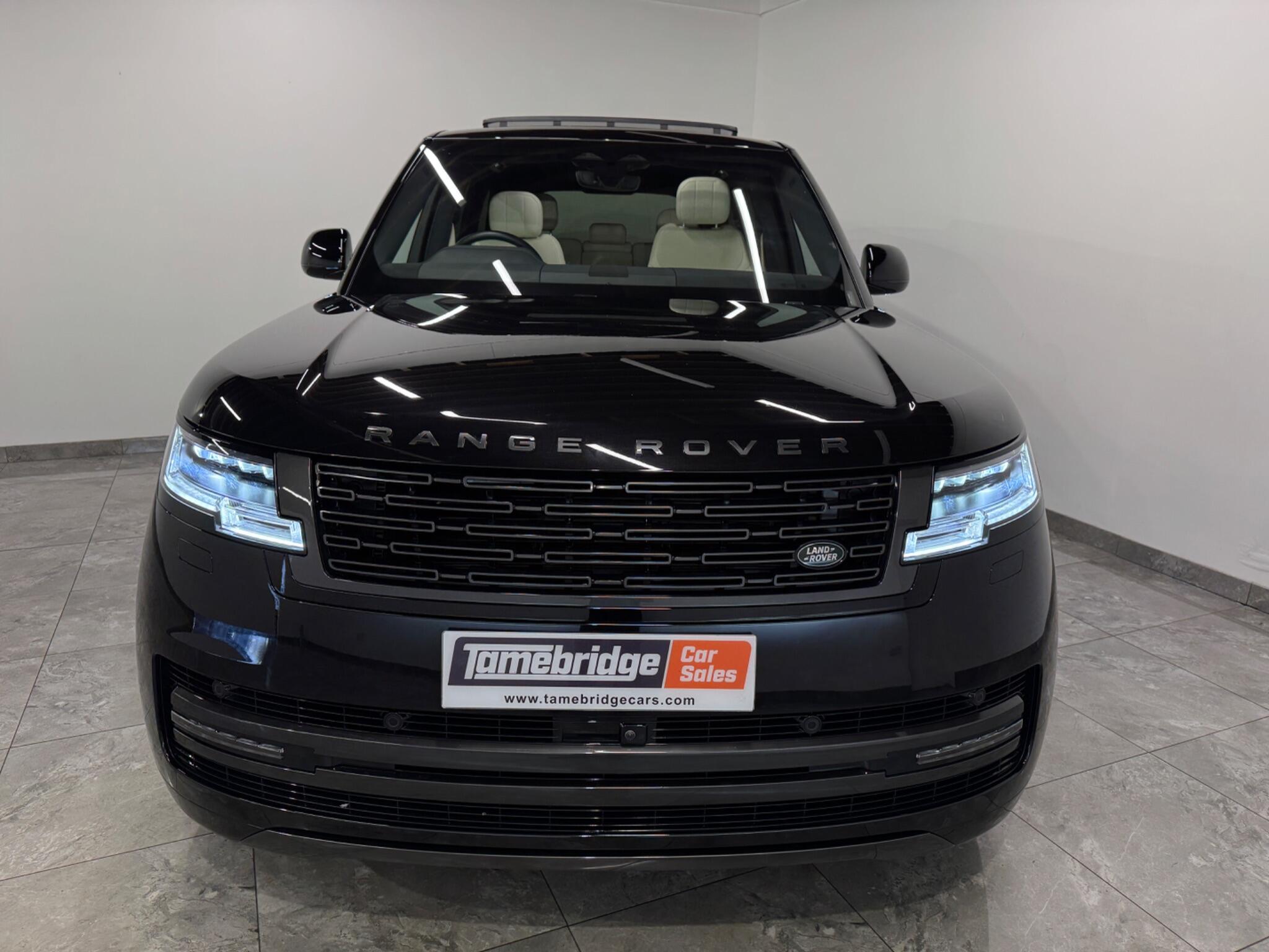Land Rover Range Rover view 3