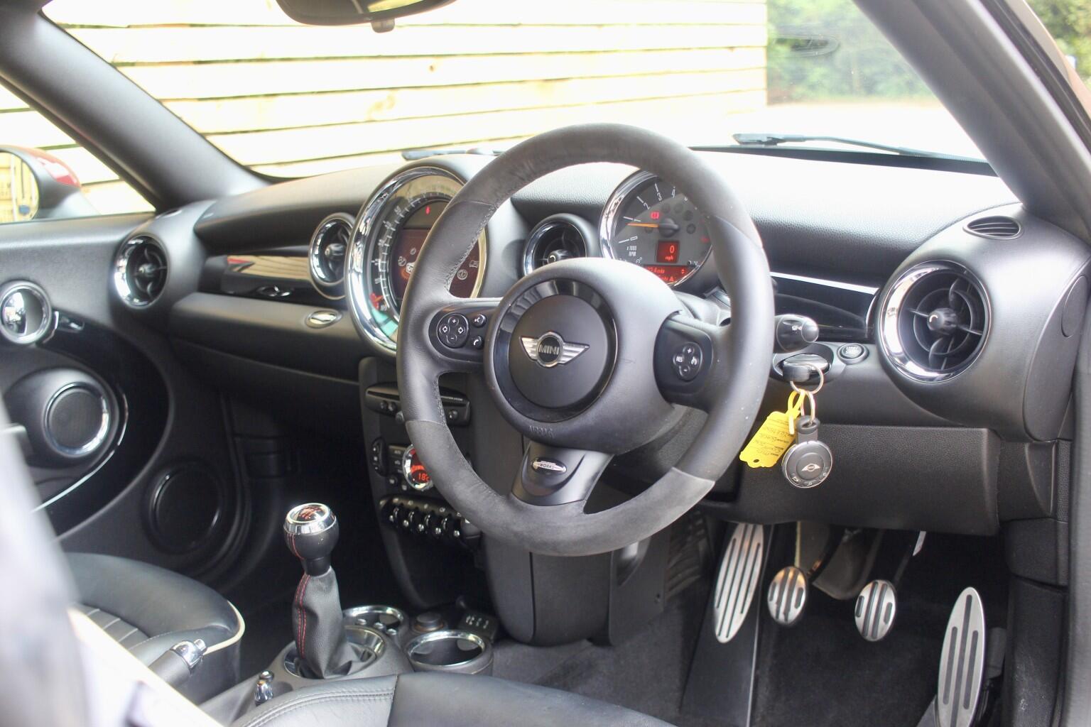 MINI Coupe view 3