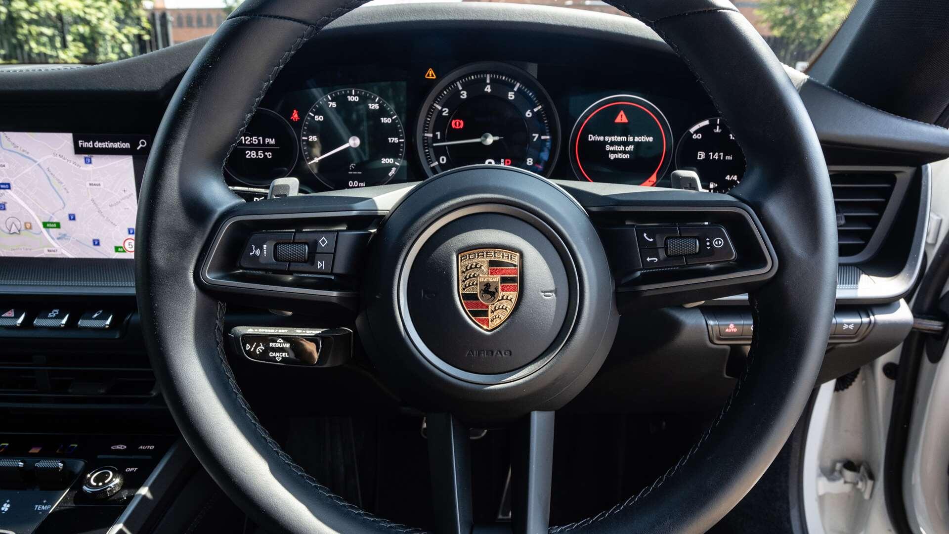 Porsche 911 view 17