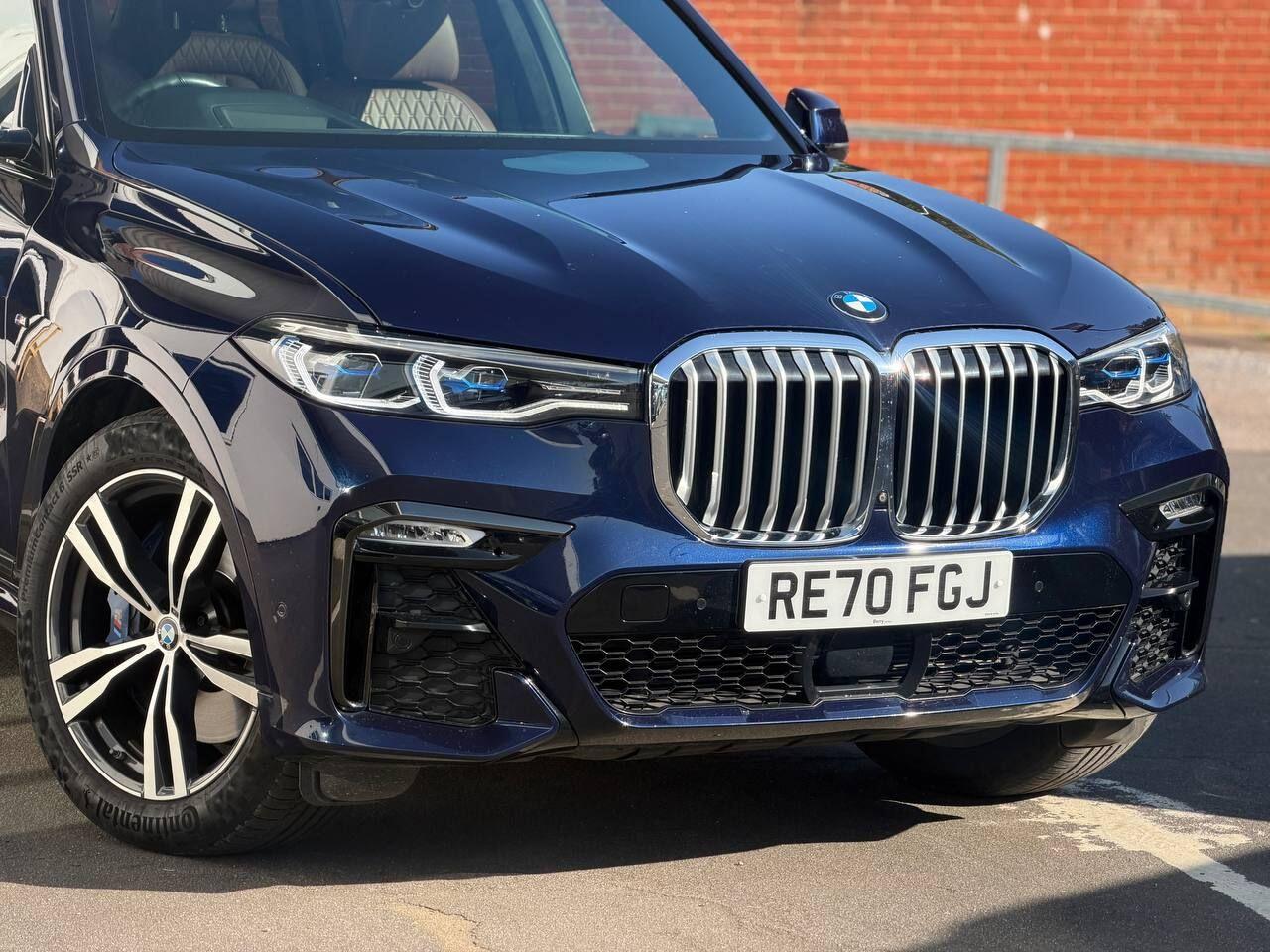 BMW X7 view 70