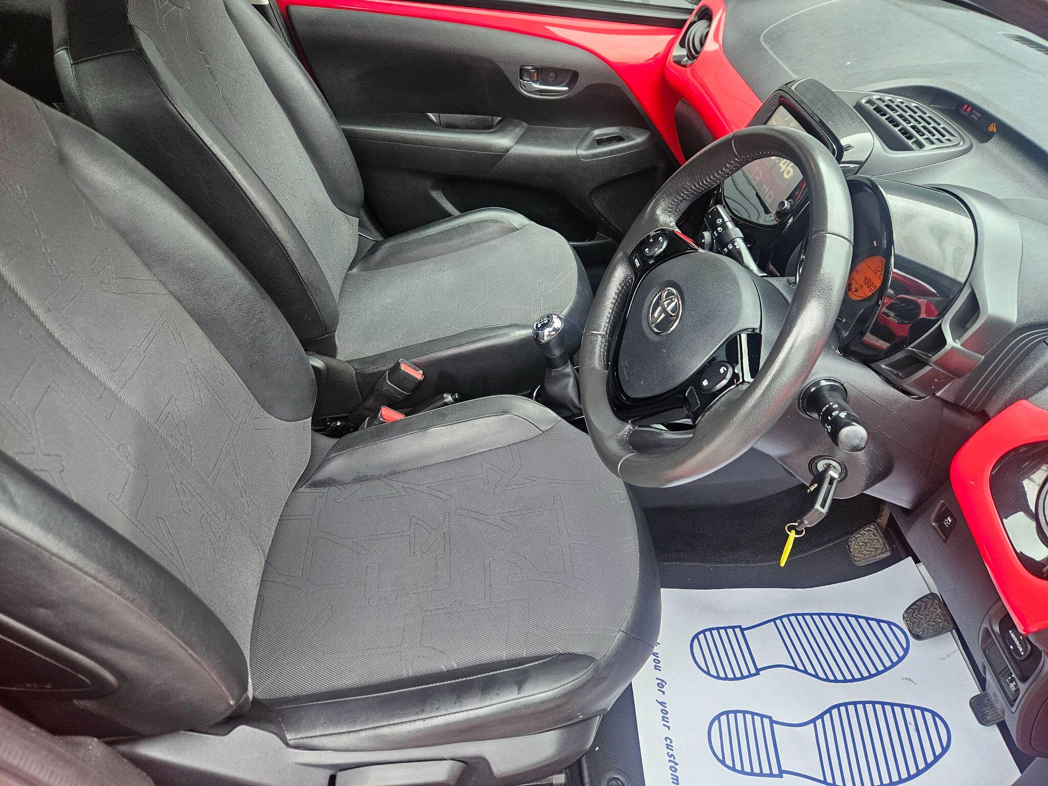 2015 Toyota AYGO image 15